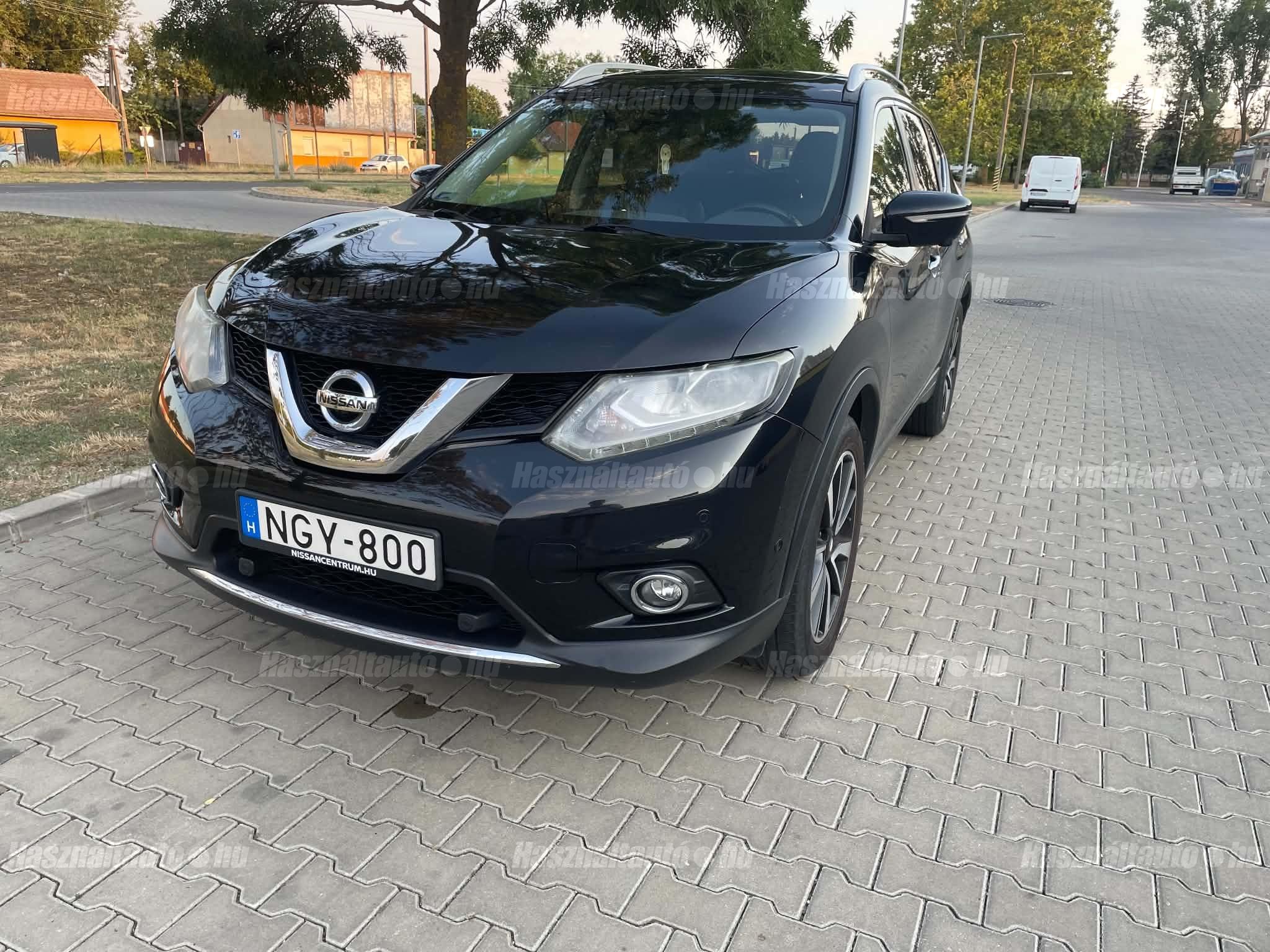 NISSAN X-TRAIL 2015/11 - 1