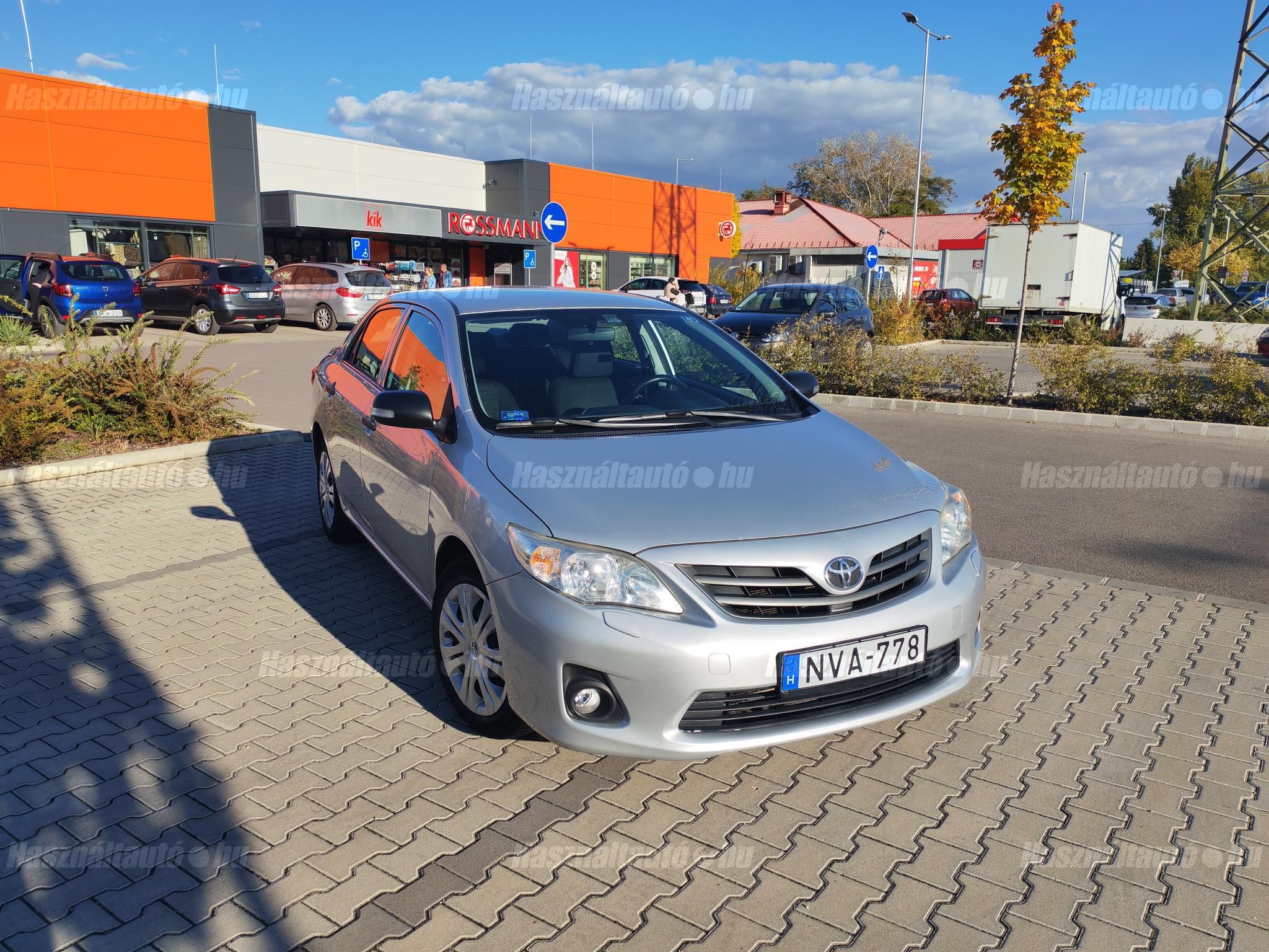 TOYOTA COROLLA 2012/7 - 1