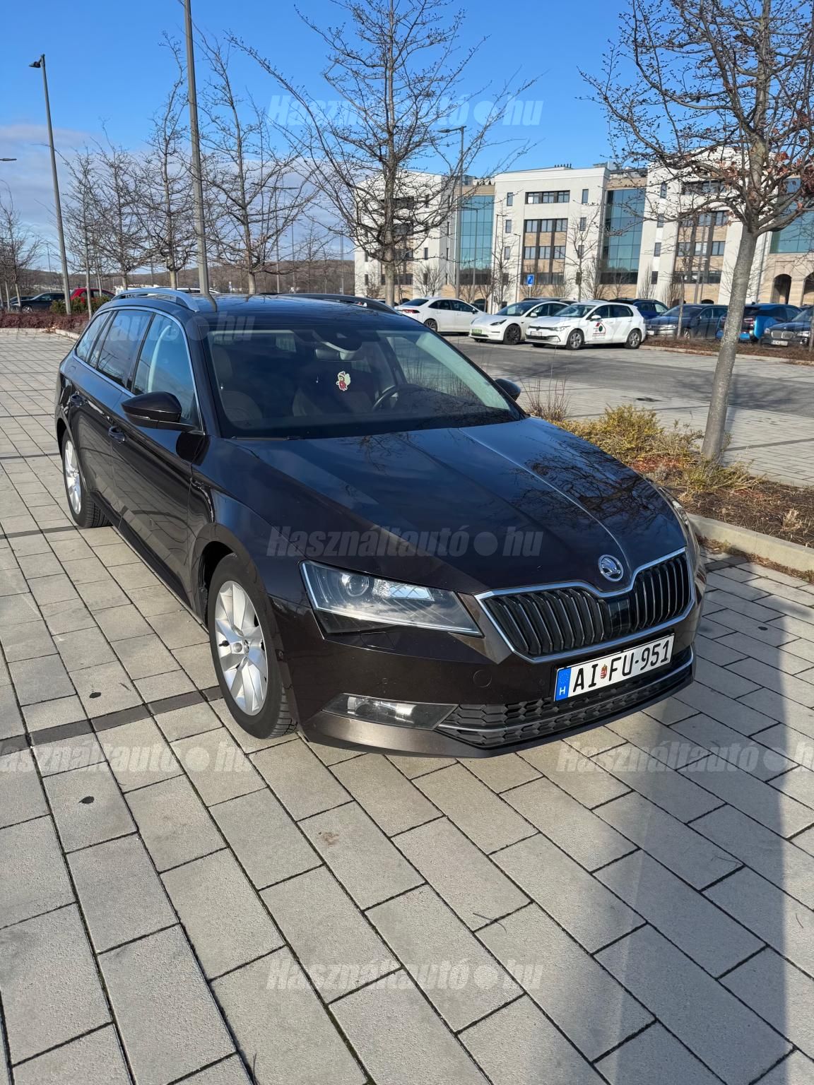 SKODA SUPERB 2019/9 - 1