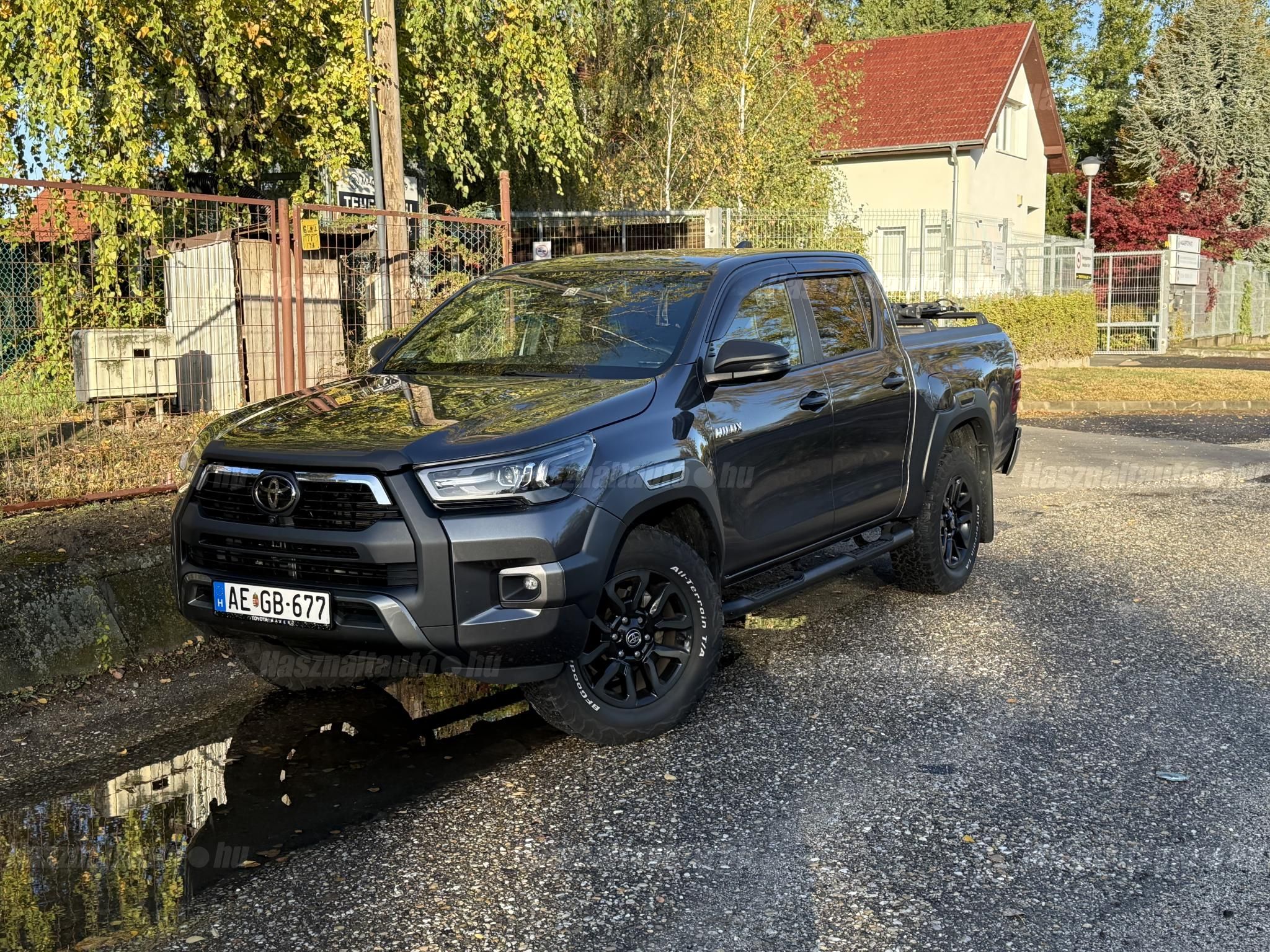 TOYOTA HILUX 2023/10 - 1