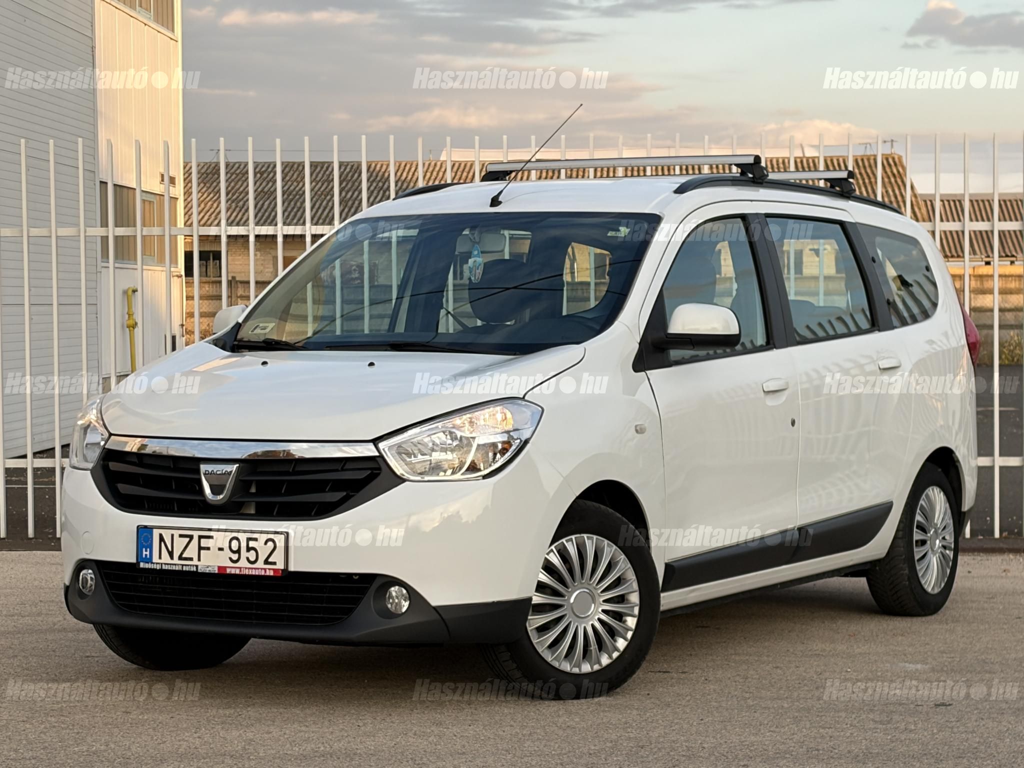 DACIA LODGY 2017/5 - 1