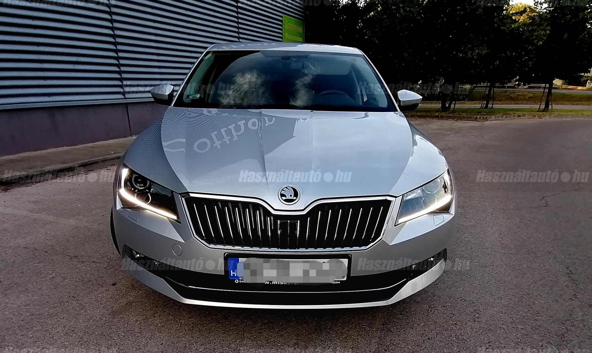 SKODA SUPERB 2016/5 - 1
