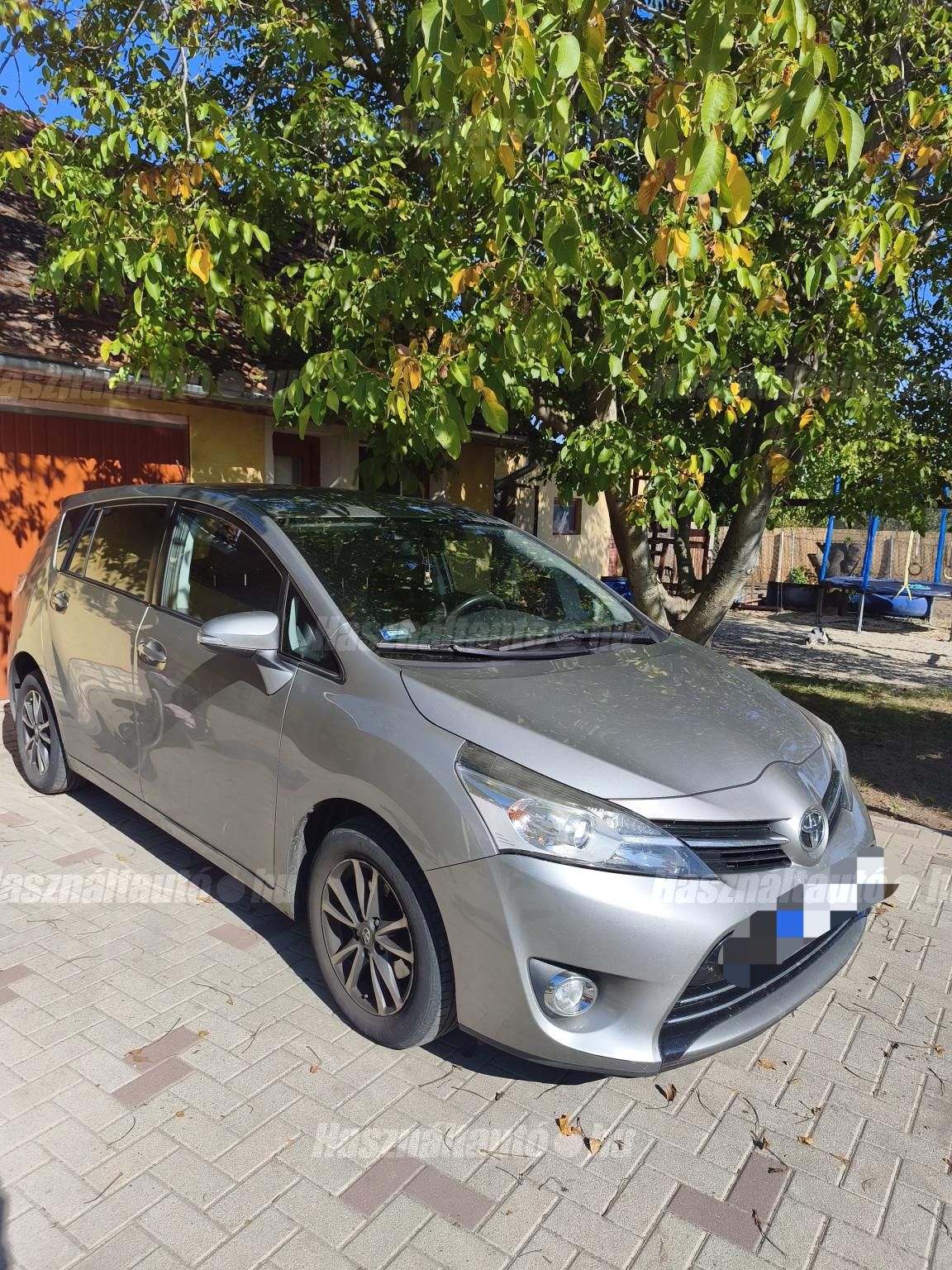 TOYOTA VERSO 2013/2 - 1