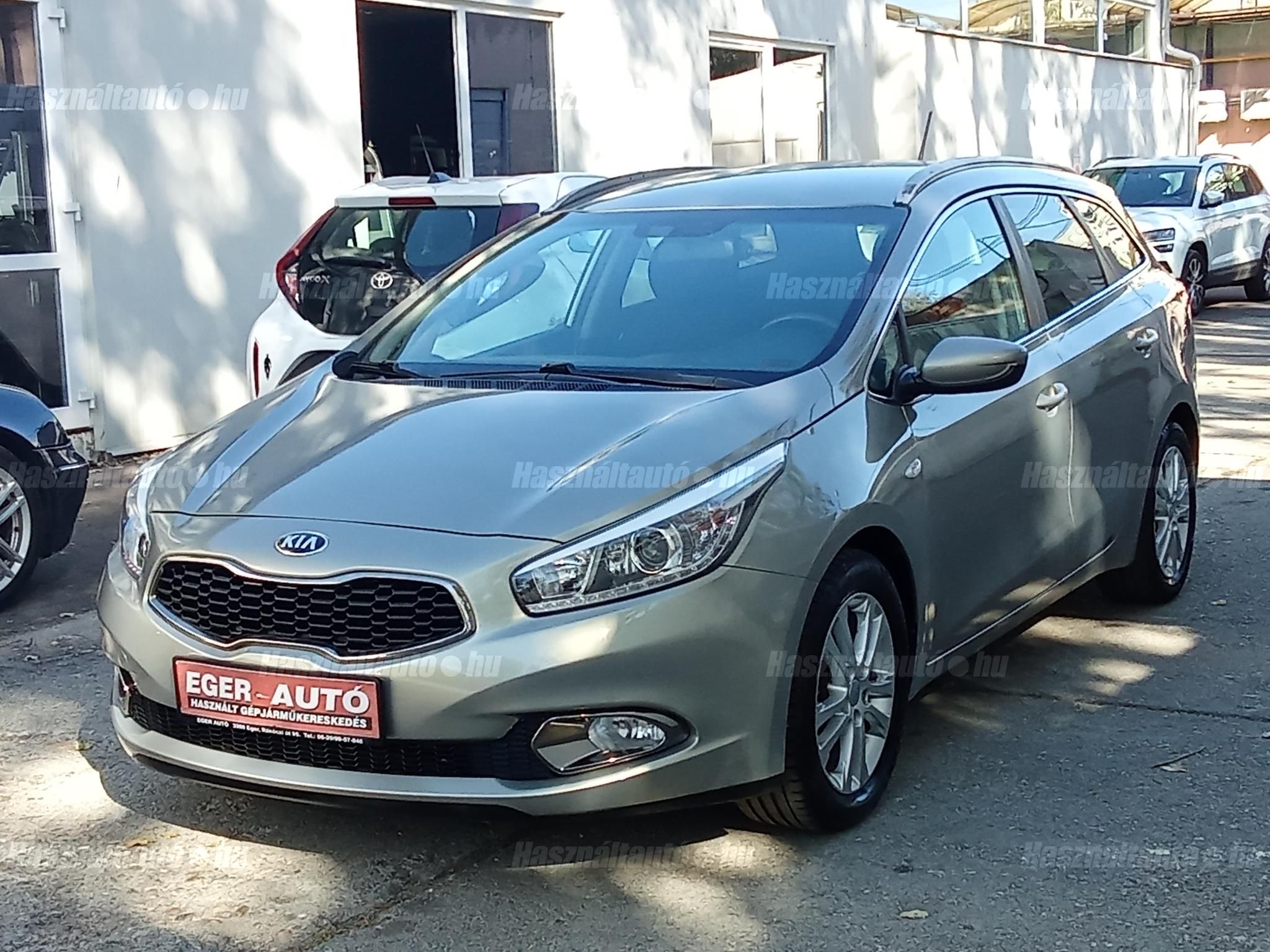 KIA CEE'D 2013/4 - 1
