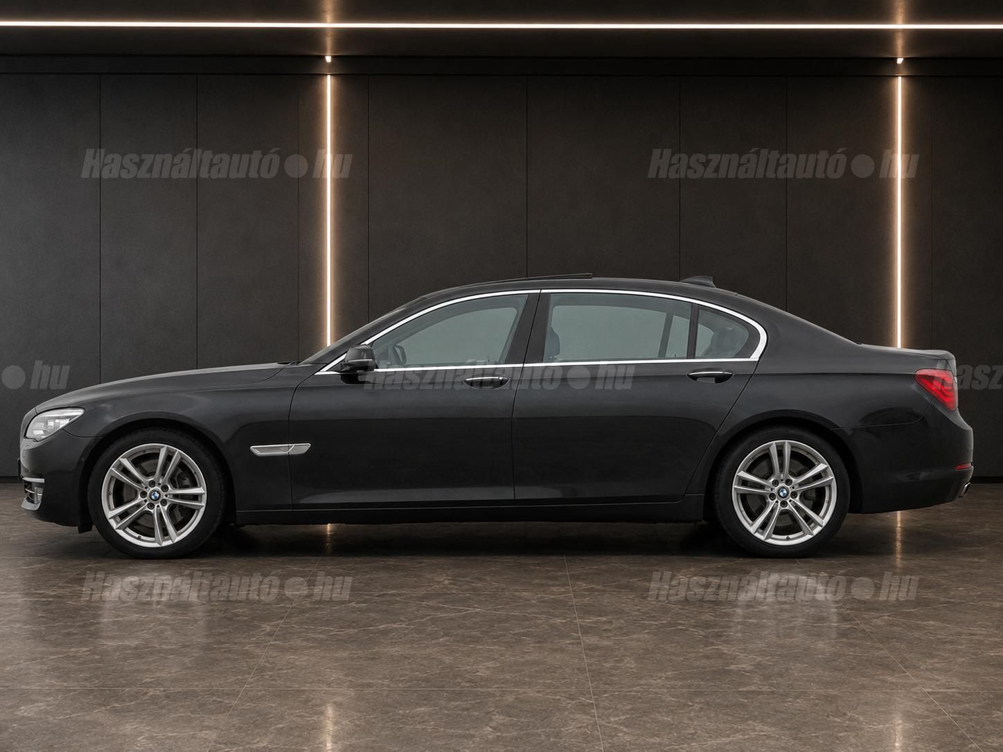 BMW 750 2013/11 - 1