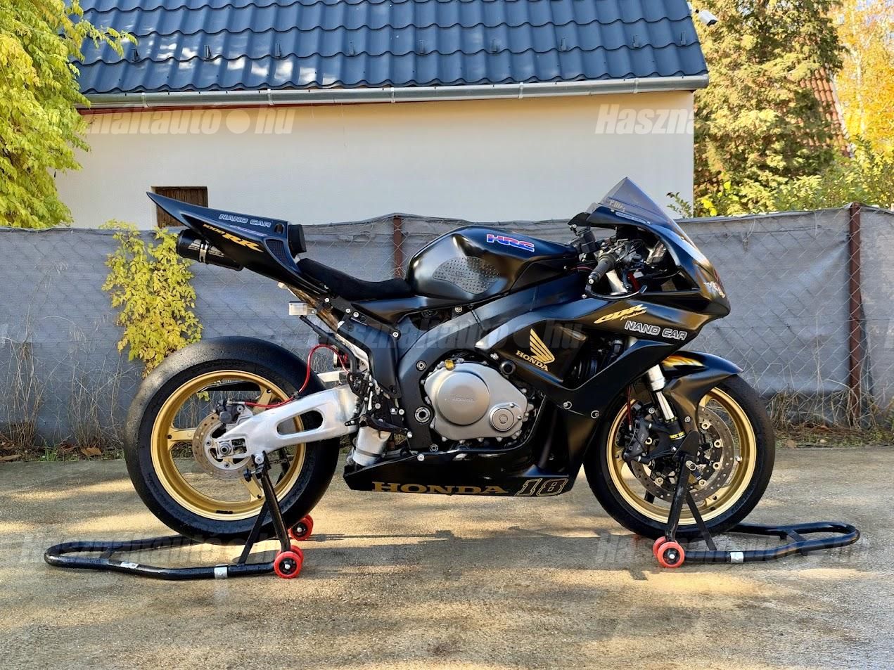 HONDA CBR 1000 RR 2006 - 1