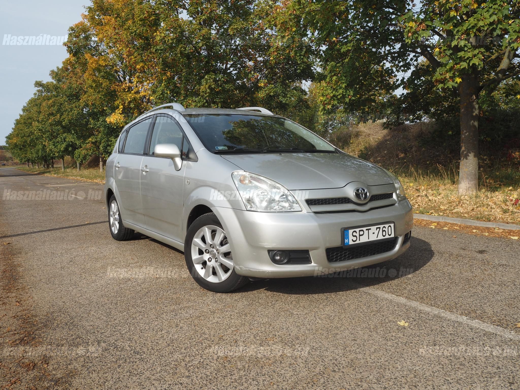 TOYOTA COROLLA VERSO 2006/2 - 1