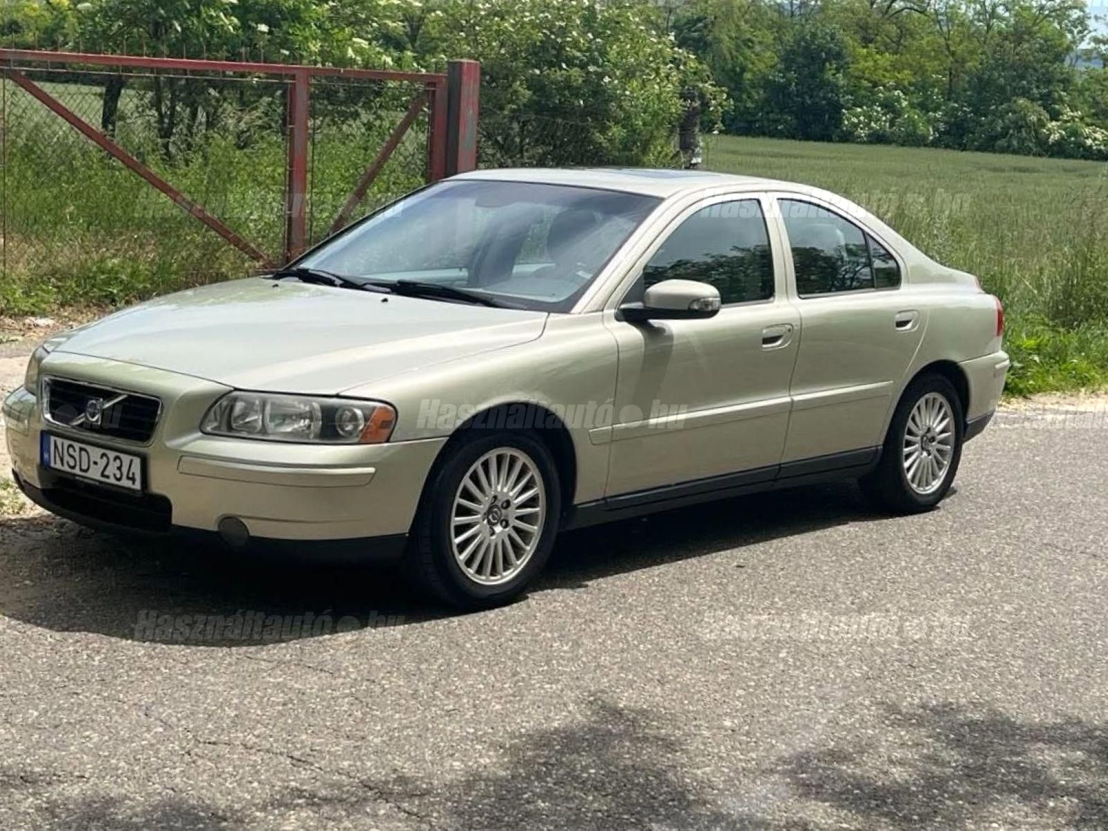 VOLVO S60 2006/7 - 1