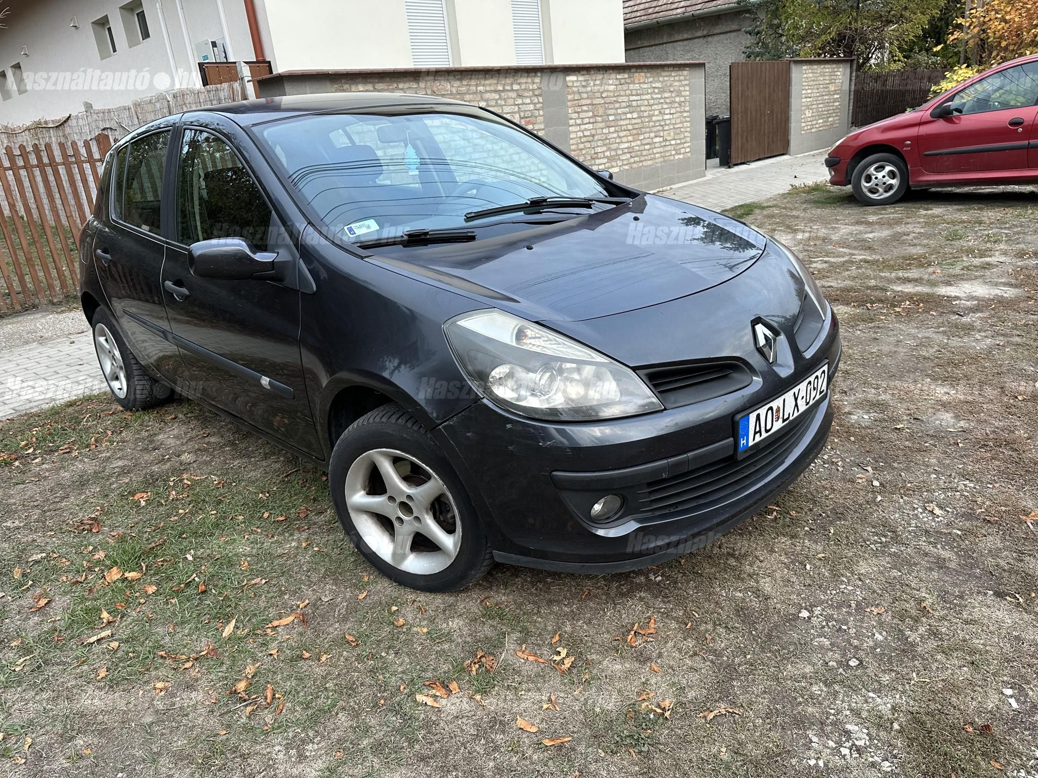 RENAULT CLIO 2006/8 - 1