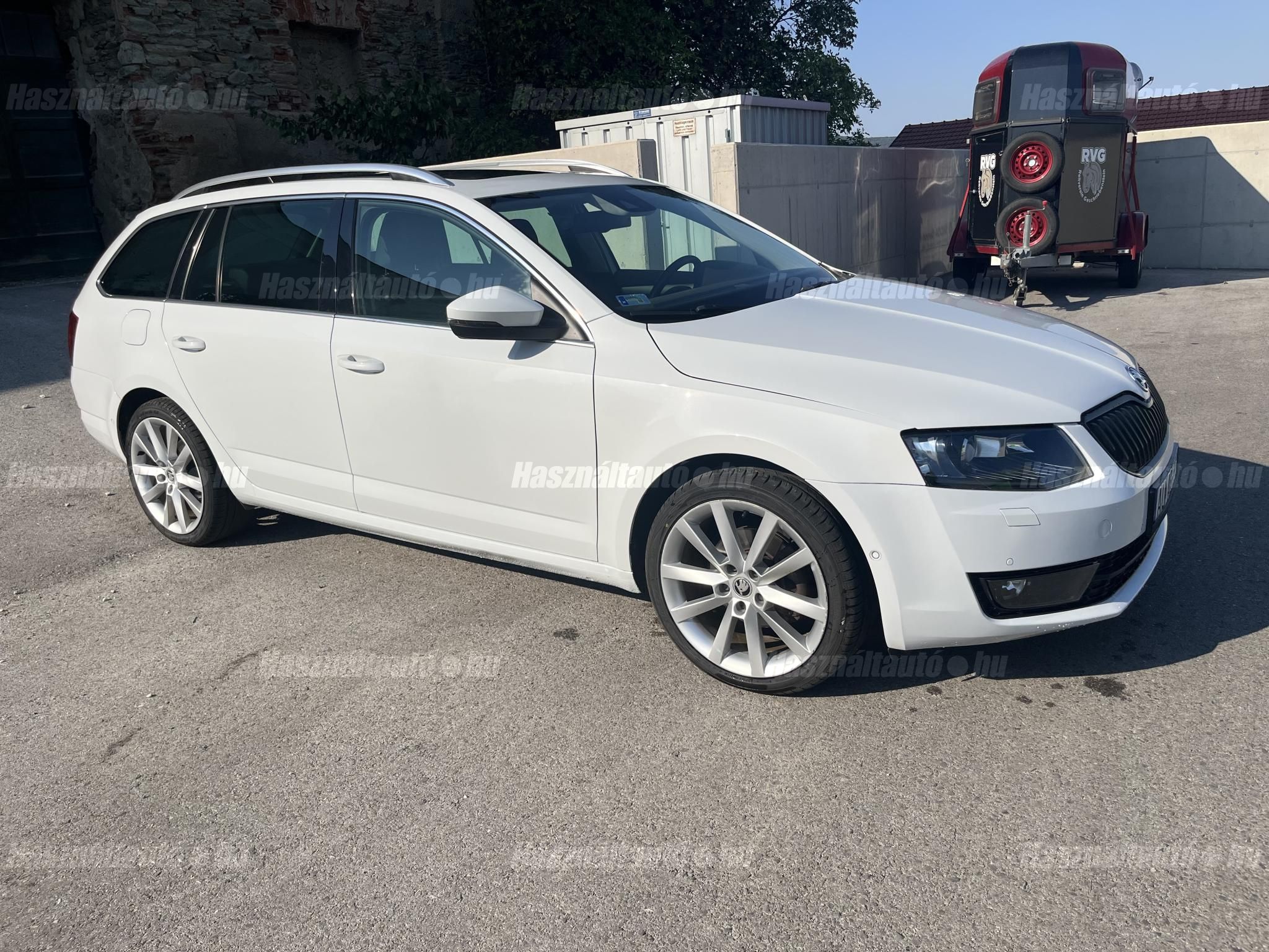 SKODA OCTAVIA 2014/11 - 1