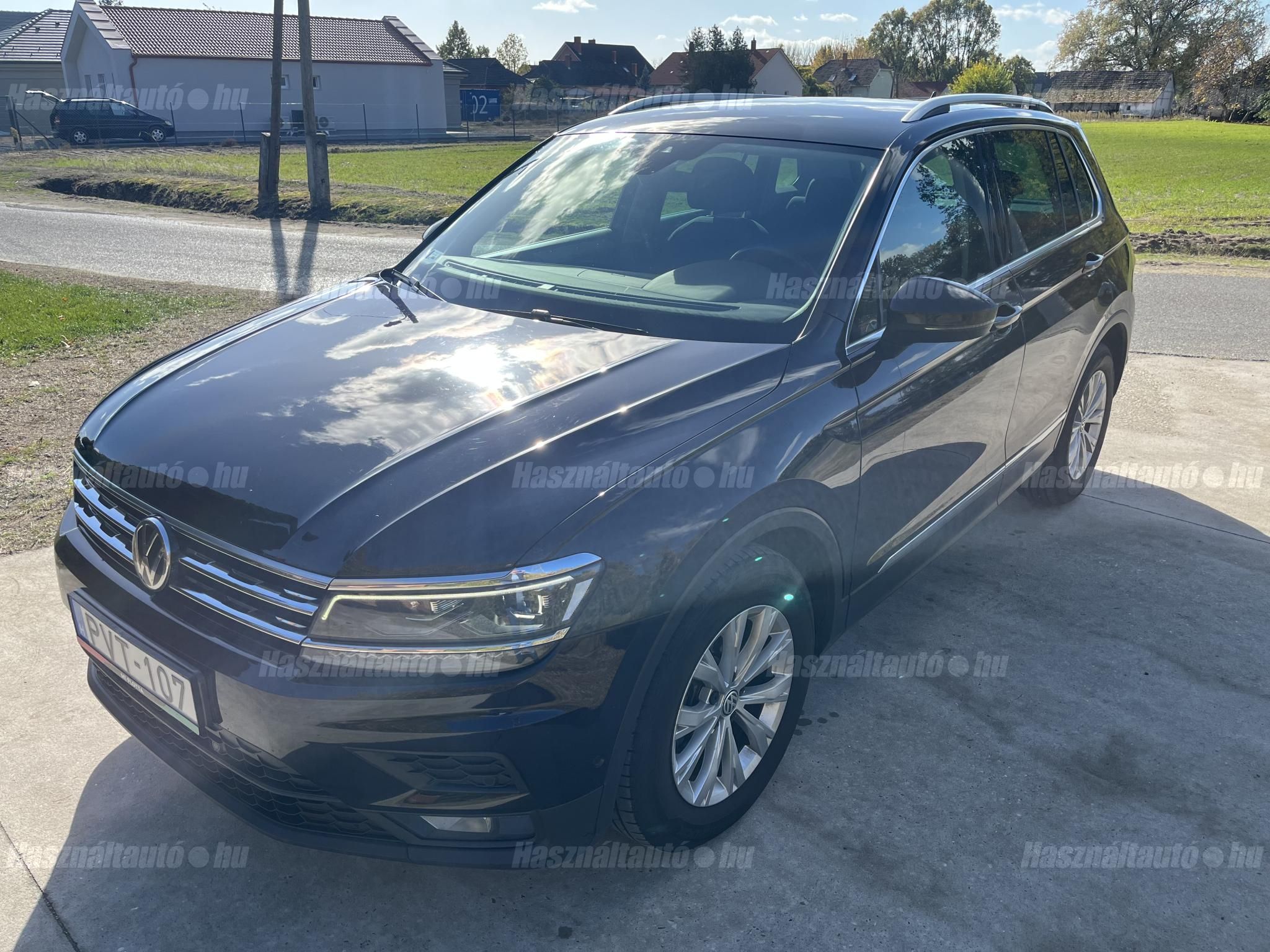 VOLKSWAGEN TIGUAN 2018/8 - 1