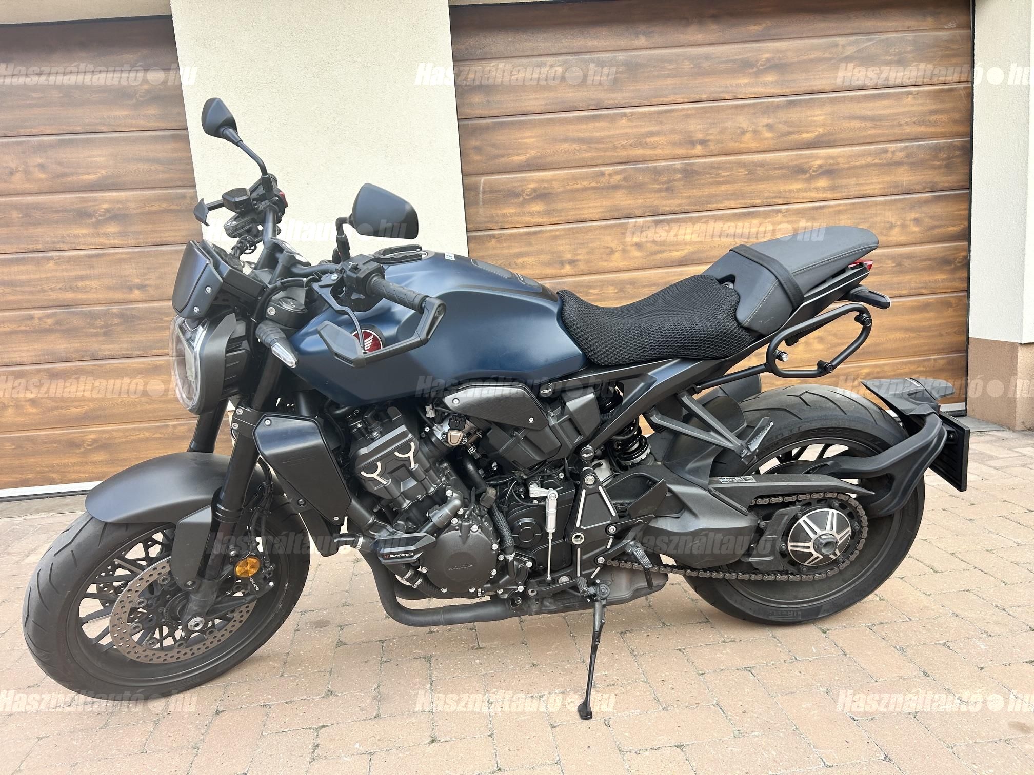 HONDA CB 1000 R+ ABS 2022/10 - 1