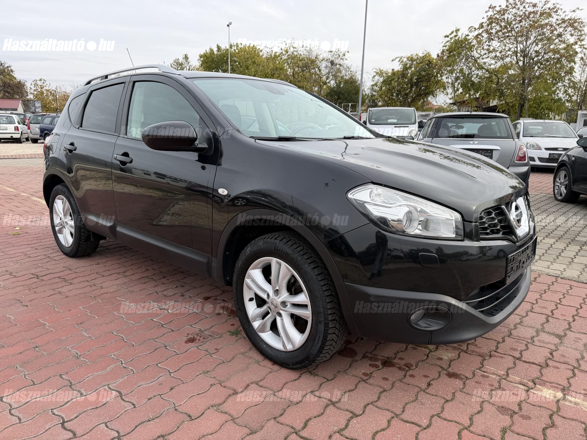 NISSAN QASHQAI 2010/8 - 1