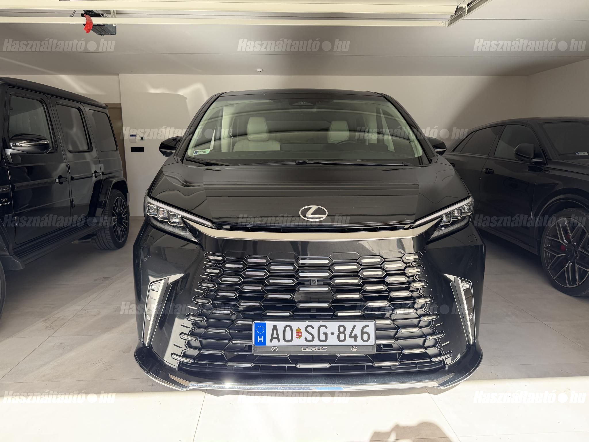 LEXUS LM 2024/5 - 1