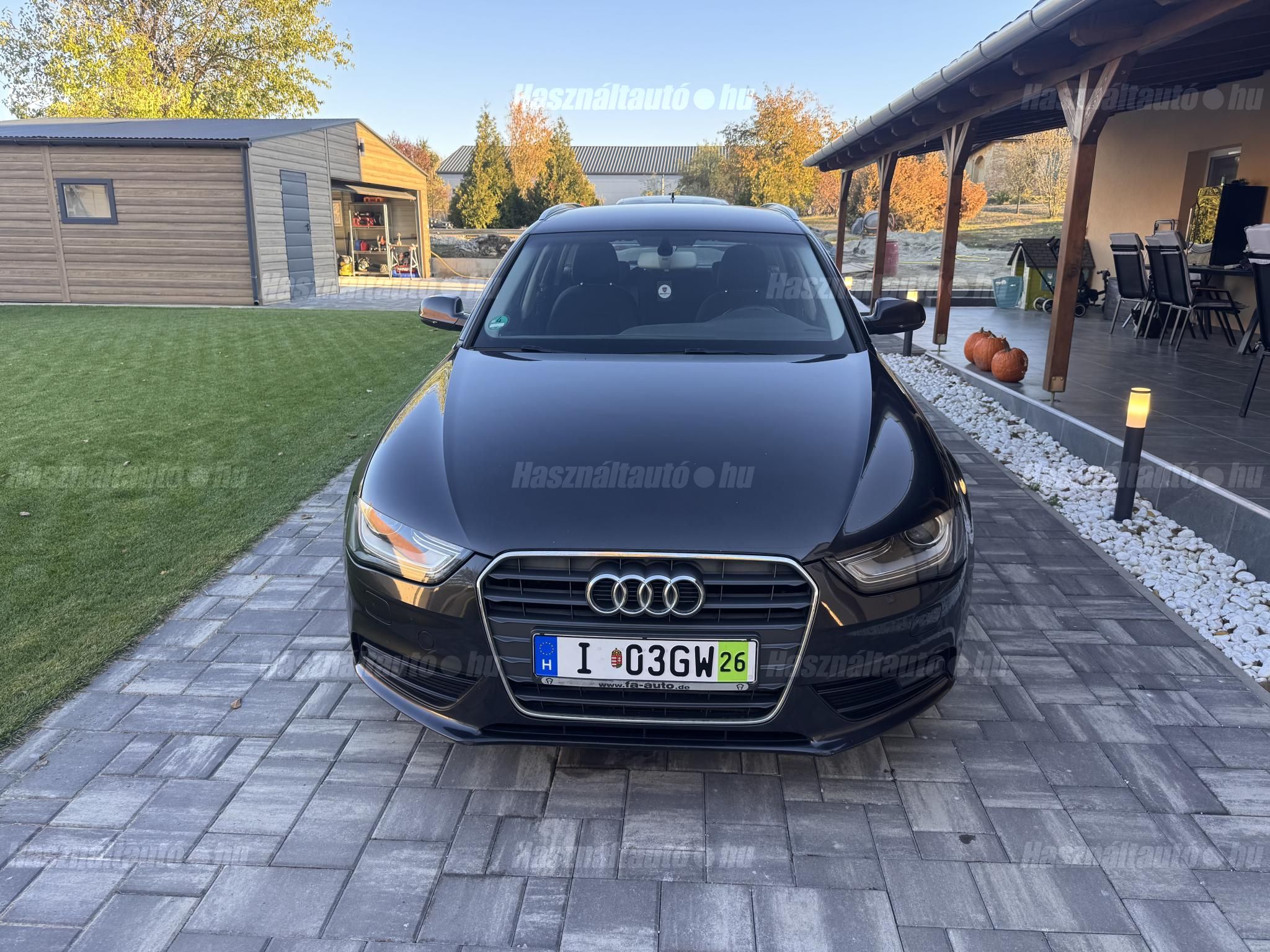 AUDI A4 2012/8 - 1