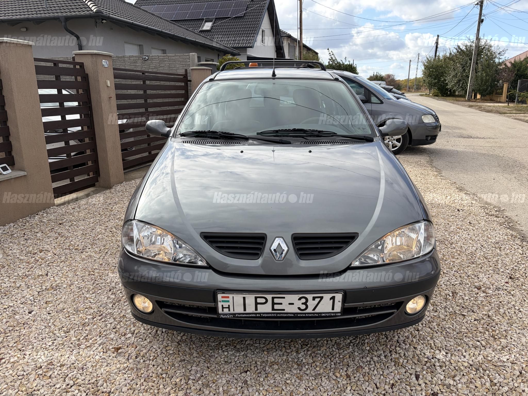 RENAULT MEGANE 2003/5 - 1