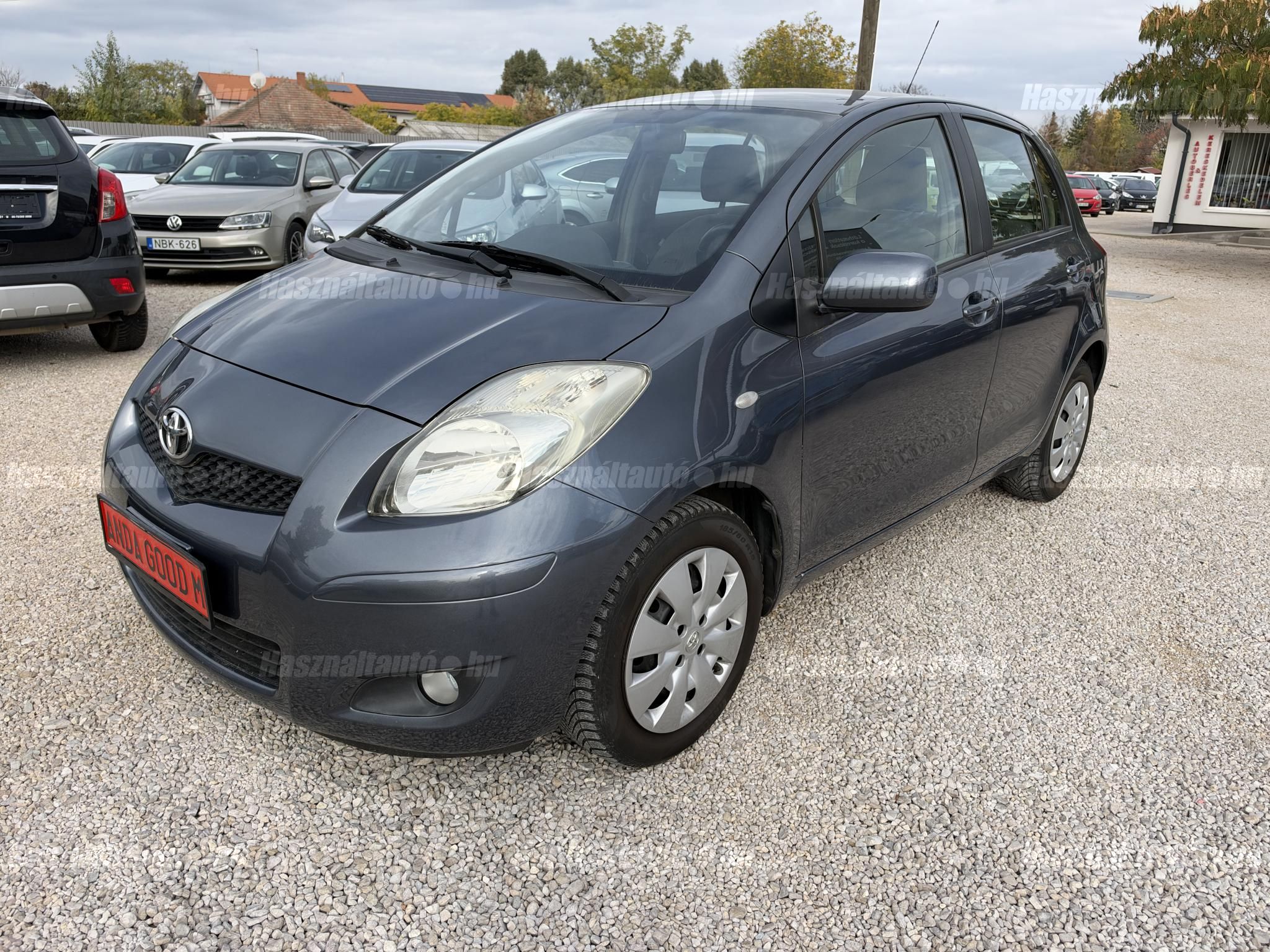 TOYOTA YARIS 2009/4 - 1