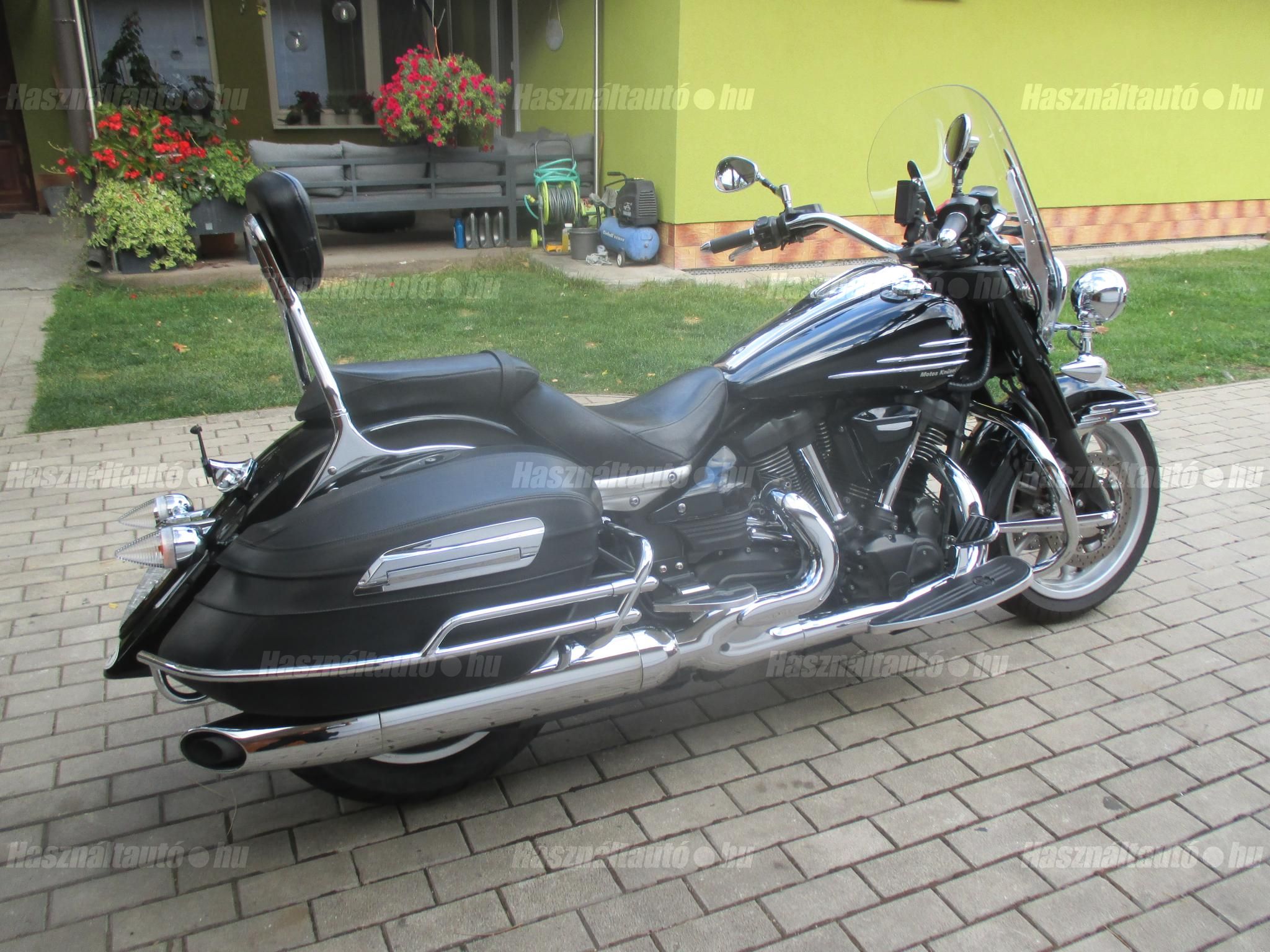 YAMAHA XV 1900 A MIDNIGHT STAR 2011/11 - 1