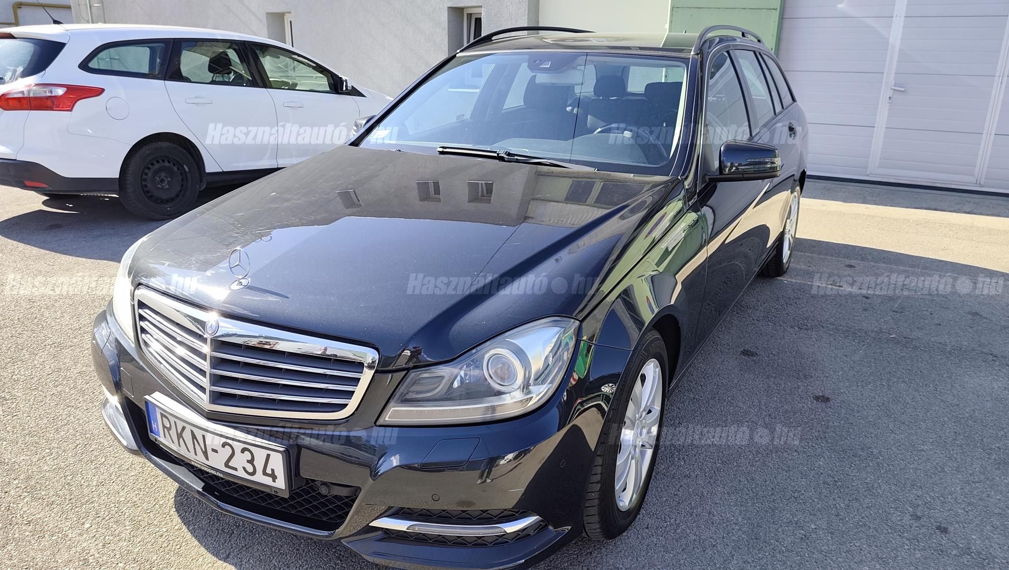 MERCEDES-BENZ C 200 2013/10 - 1