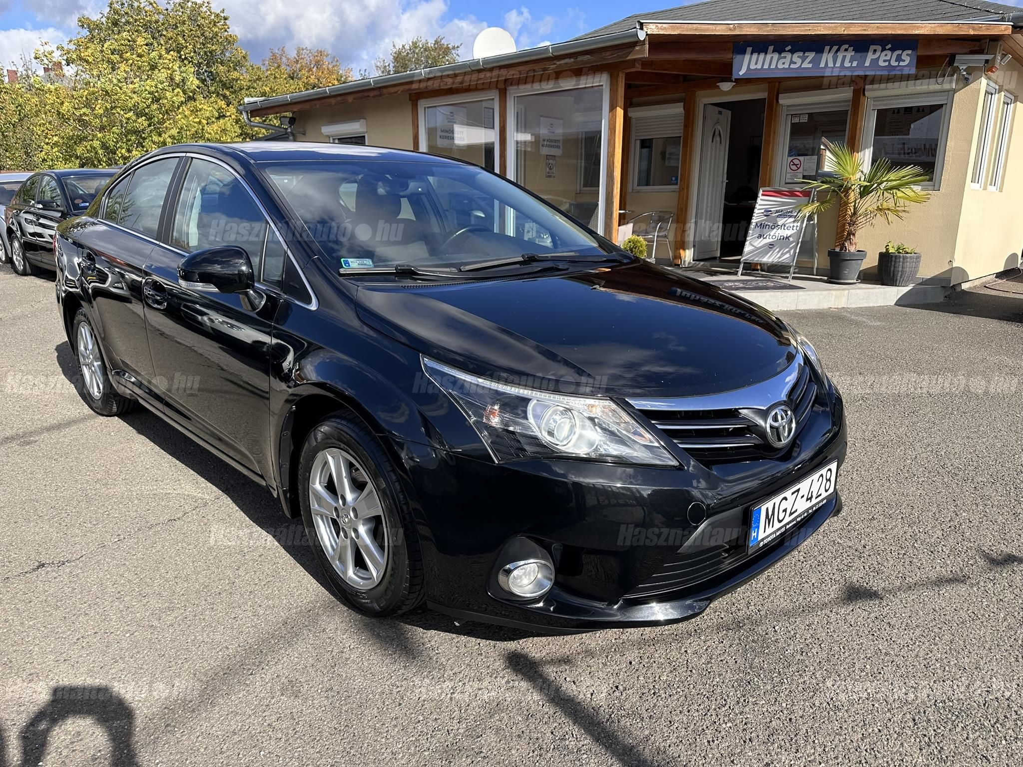 TOYOTA AVENSIS 2013/2 - 1