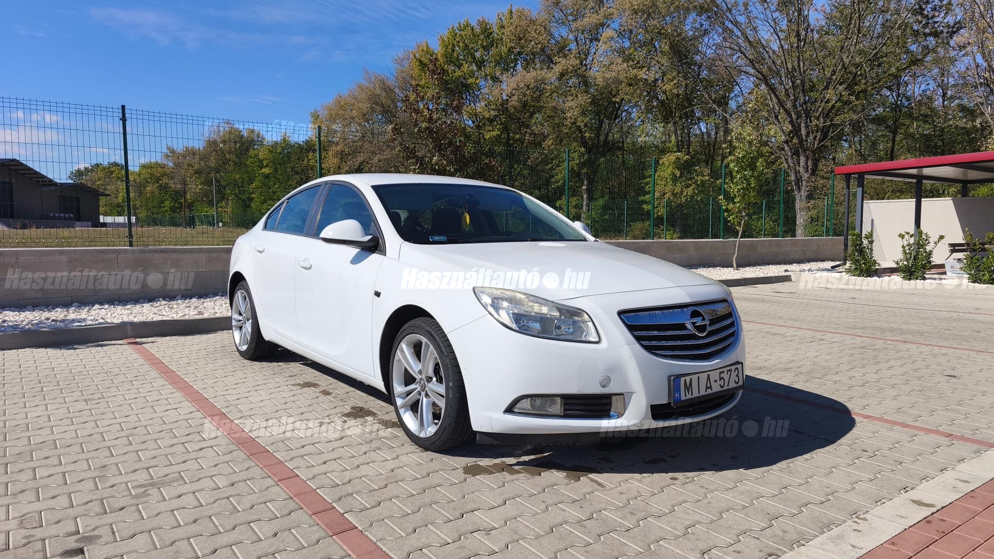 OPEL INSIGNIA 2013/4 - 1