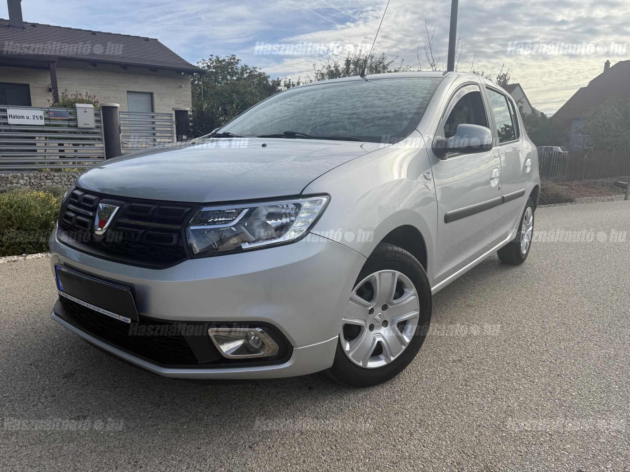 DACIA SANDERO 2017/9 - 1