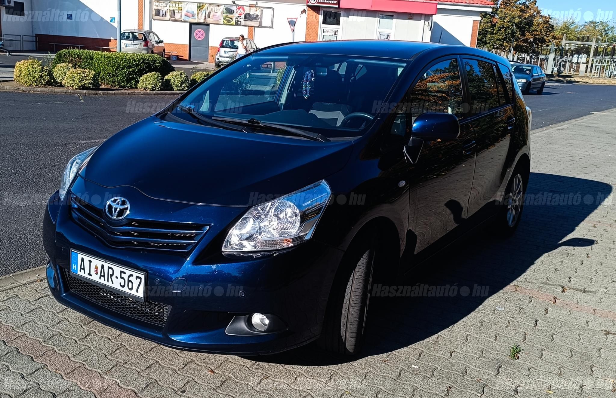 TOYOTA VERSO 2010/5 - 1