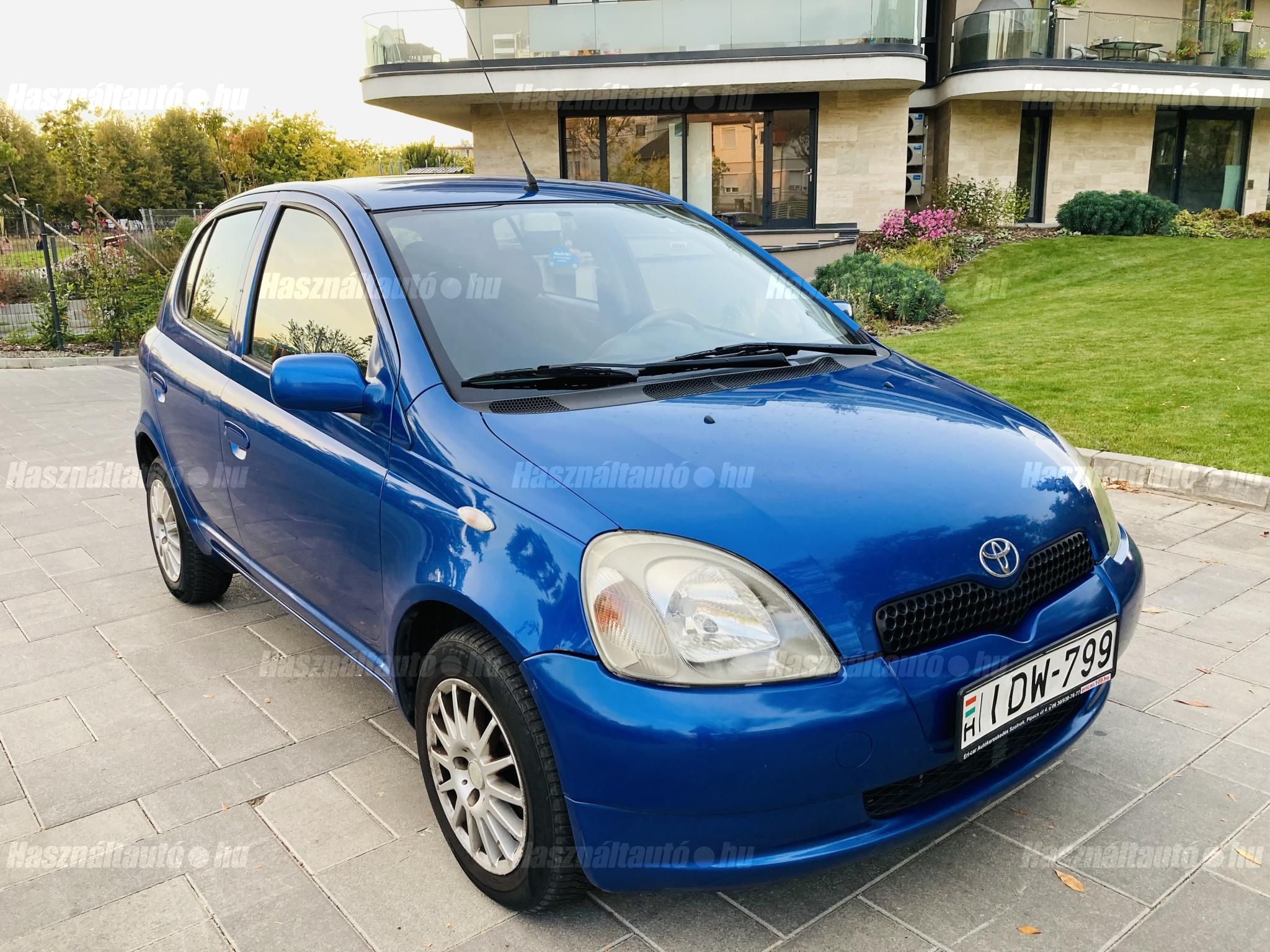 TOYOTA YARIS 2002/12 - 1