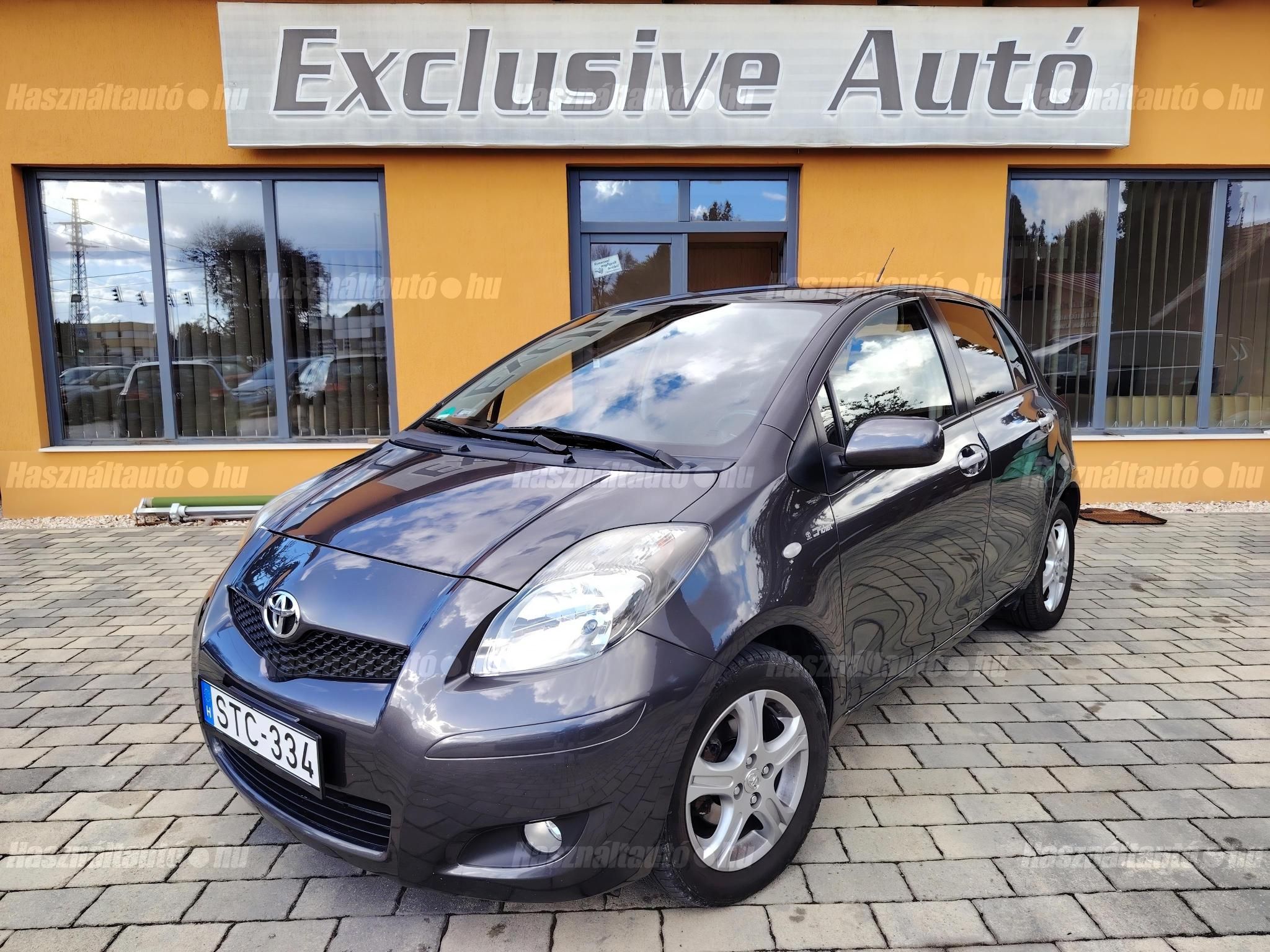 TOYOTA YARIS 2011/6 - 1
