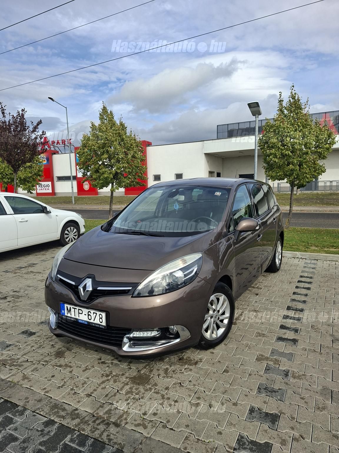 RENAULT GRAND SCENIC 2014/5 - 1