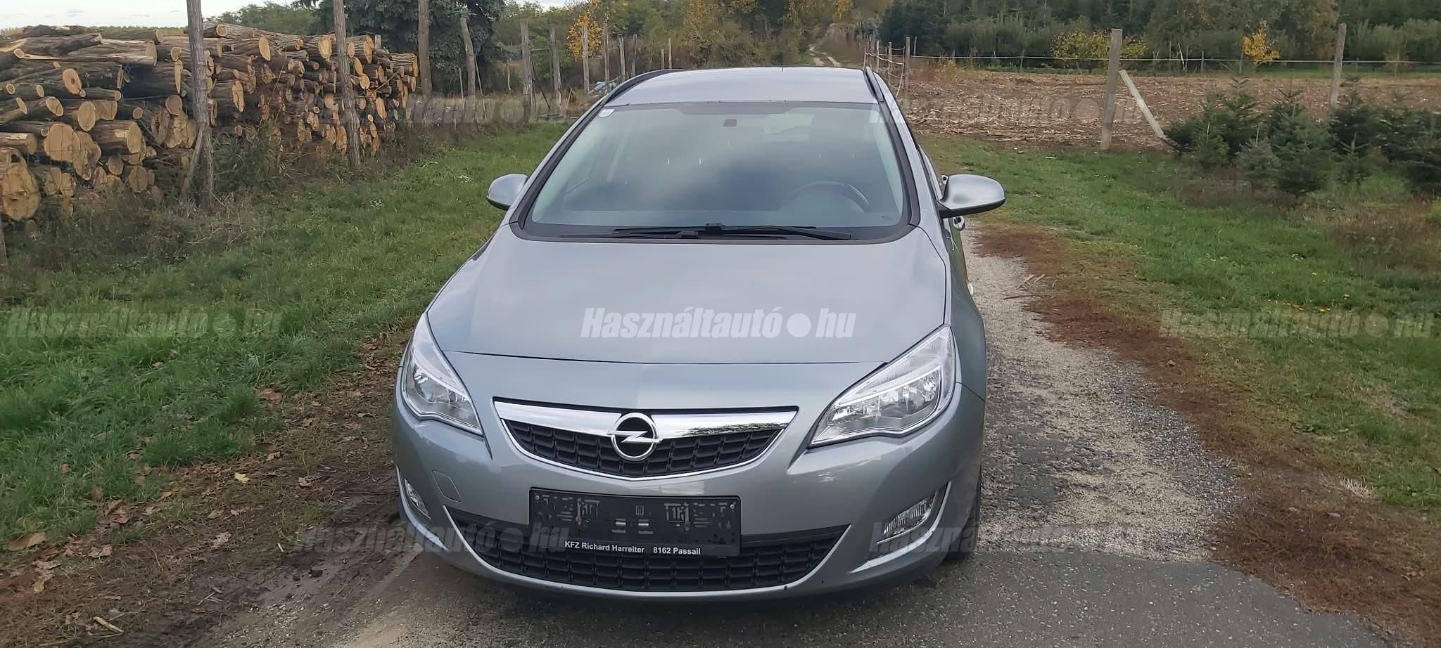 OPEL ASTRA J 2012 - 1