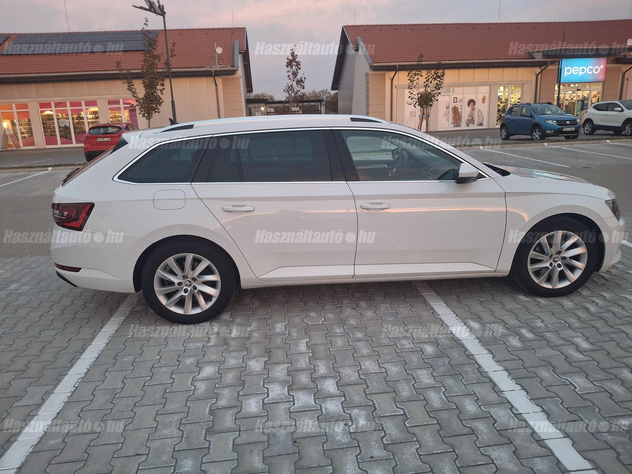 SKODA SUPERB 2019/4 - 1