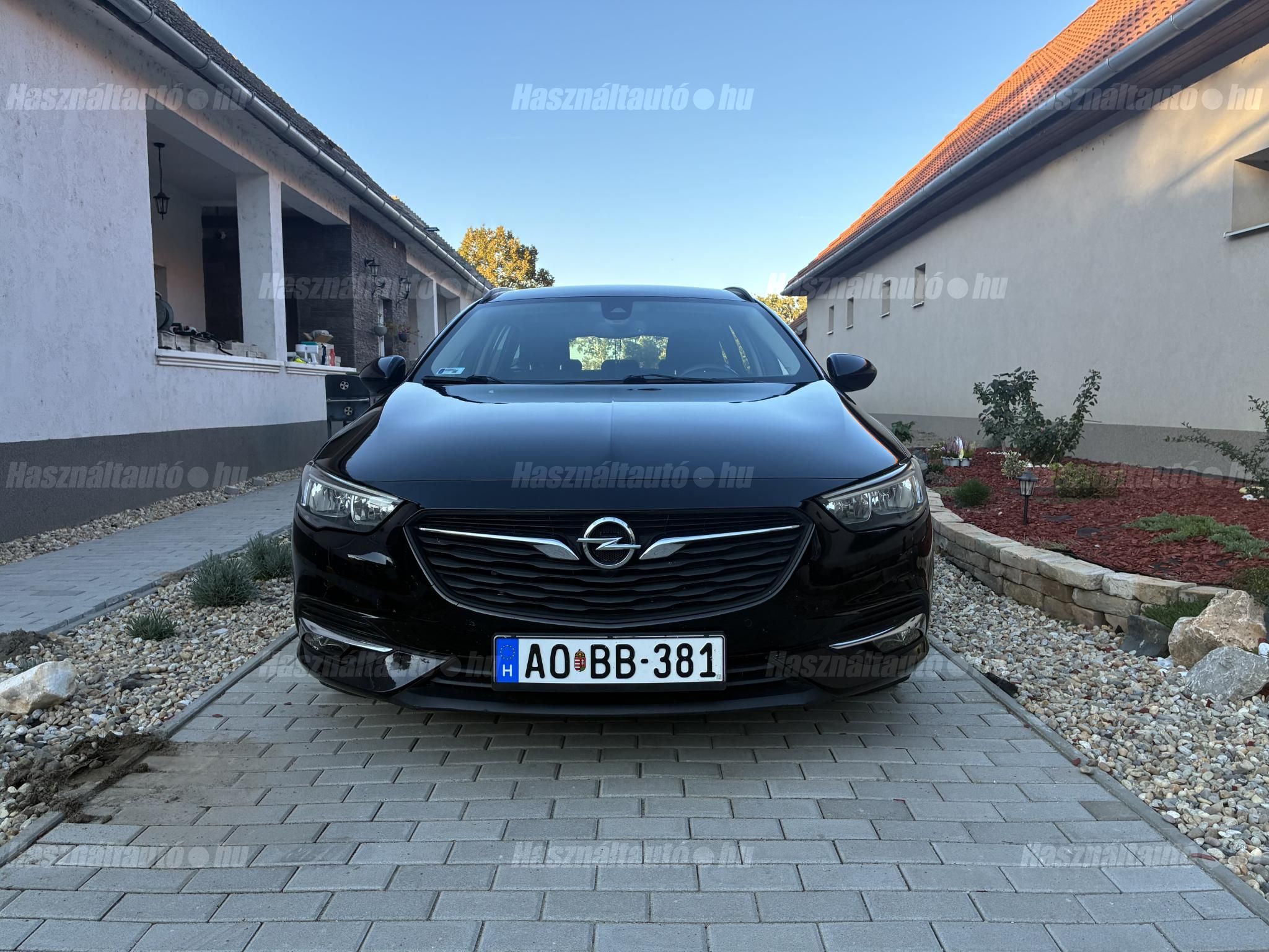 OPEL INSIGNIA 2018/6 - 1