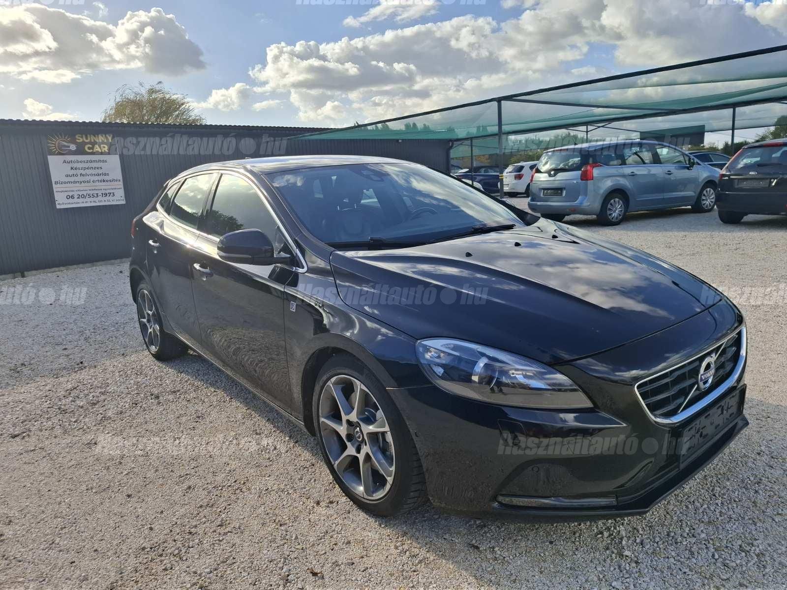 VOLVO V40 2016 - 1