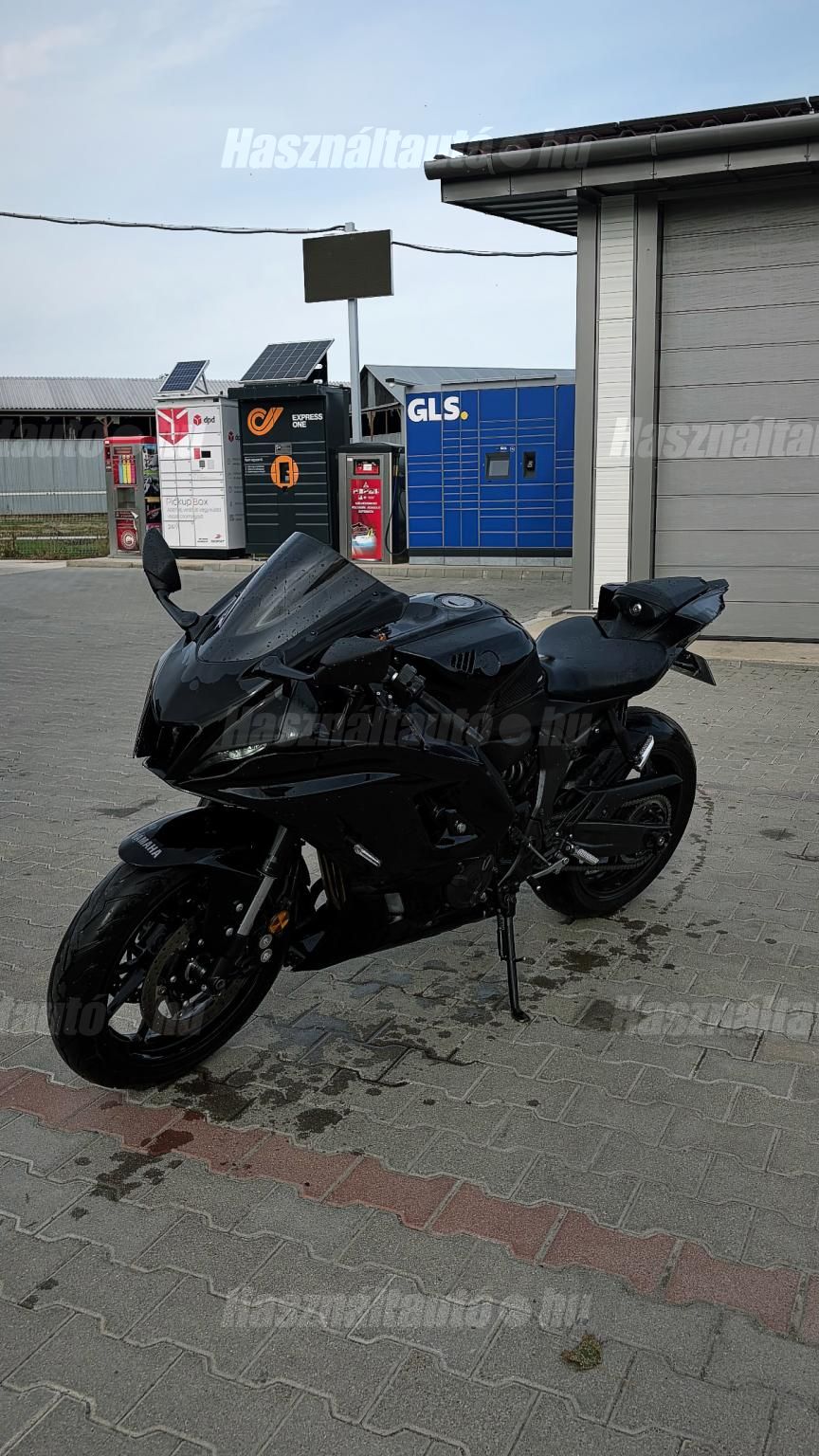 YAMAHA YZF R7 2022 - 1