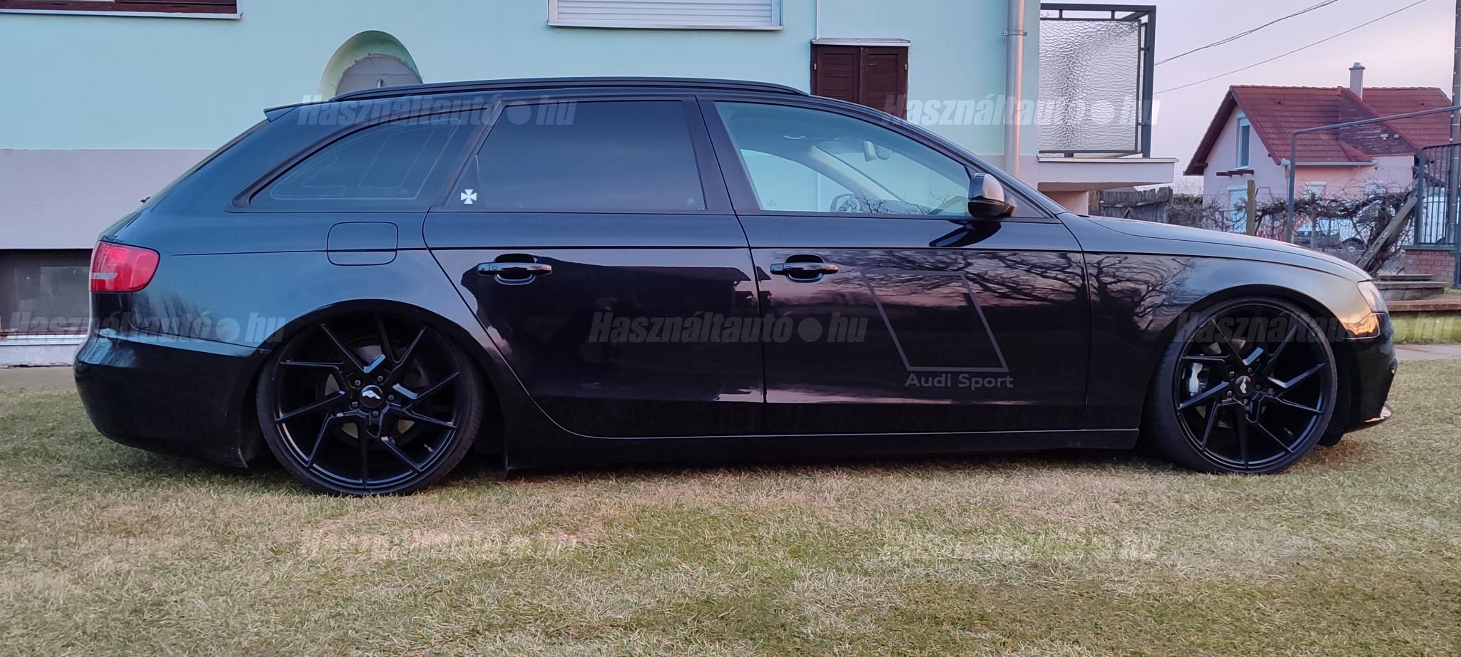 AUDI A4 2010/8 - 1