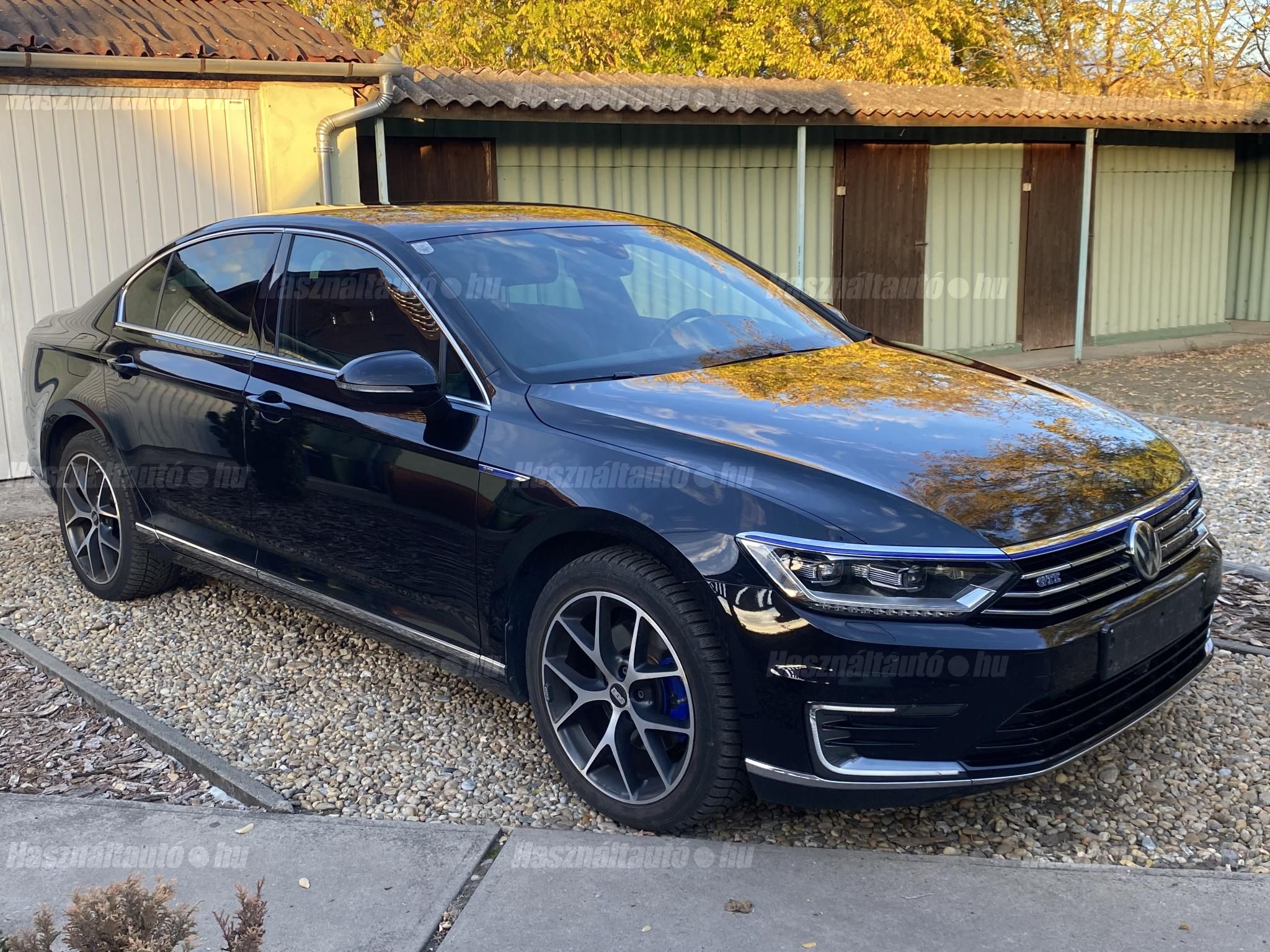 VOLKSWAGEN PASSAT 2018/6 - 1
