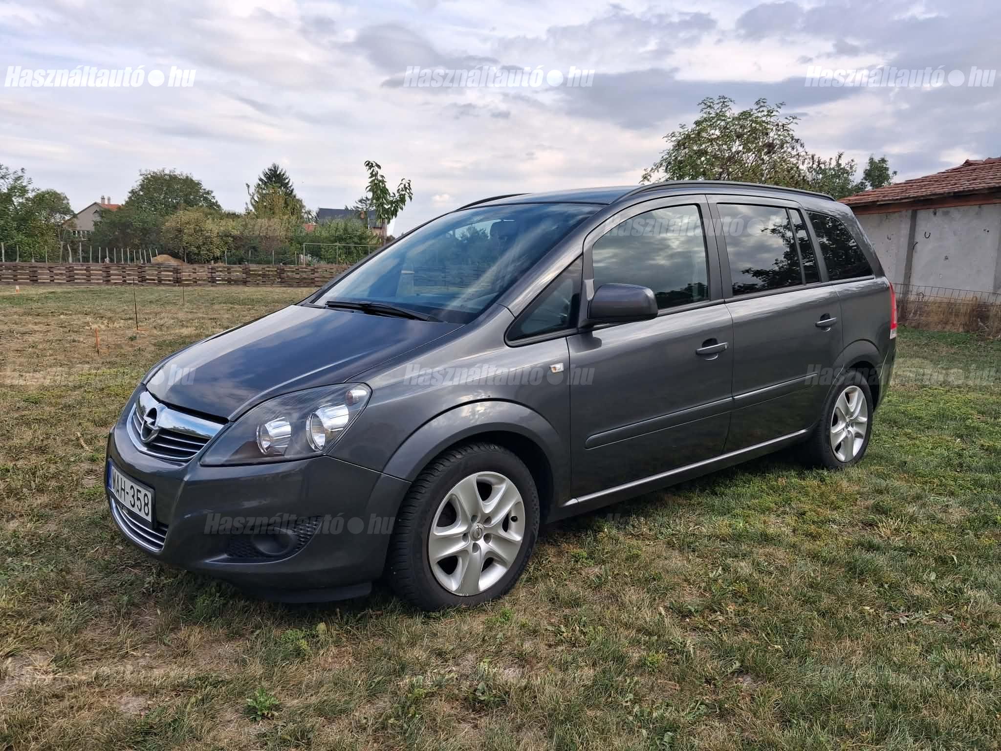 OPEL ZAFIRA B 2012/3 - 1