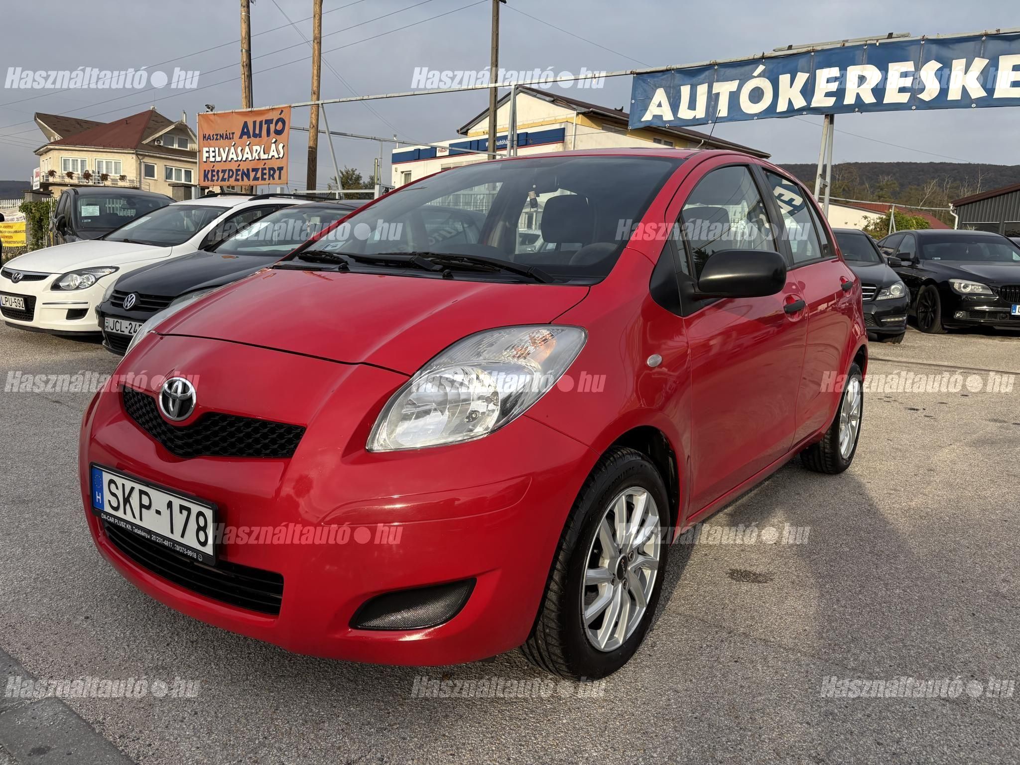 TOYOTA YARIS 2010/11 - 1