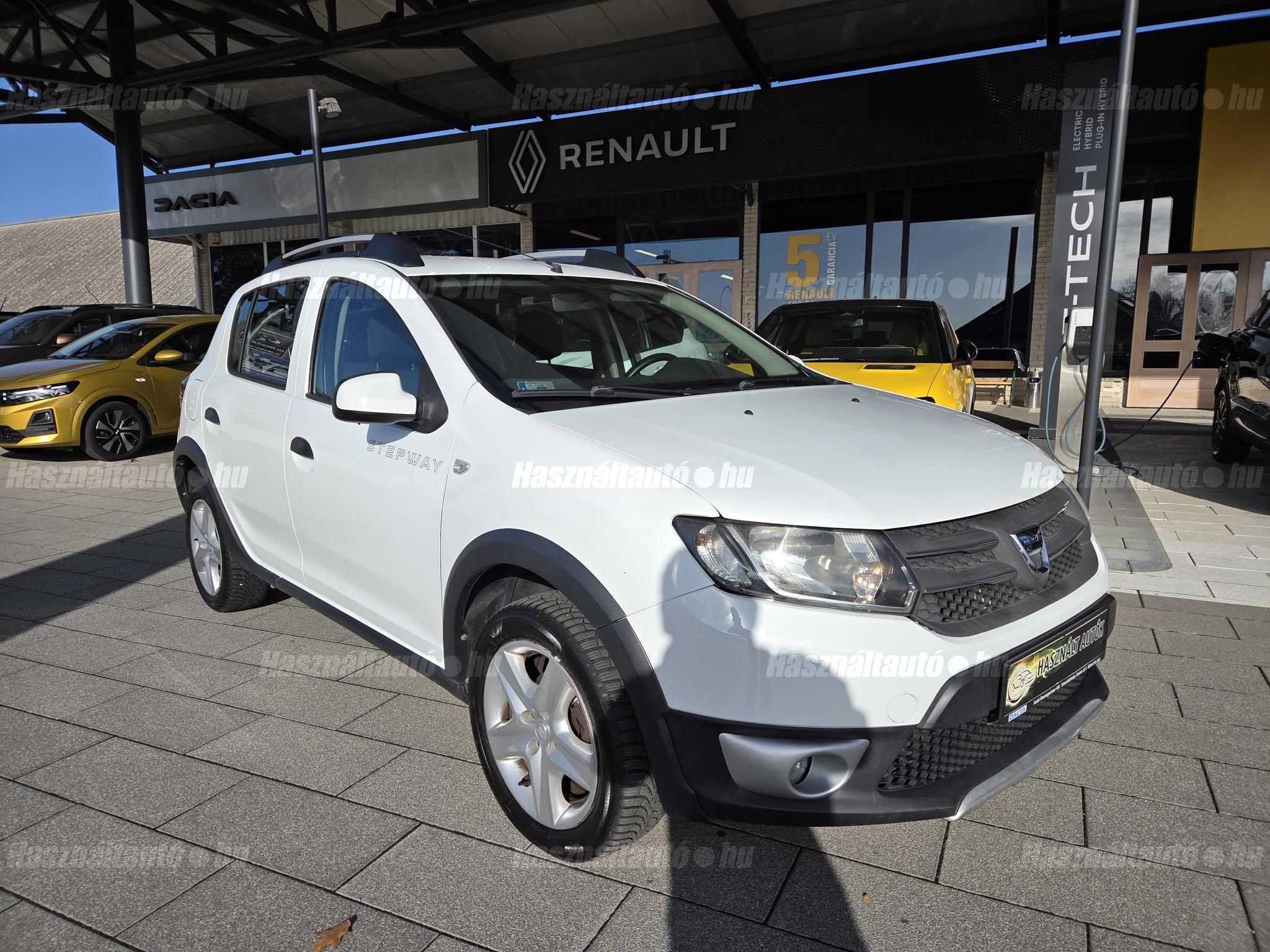 DACIA SANDERO 2014/11 - 1