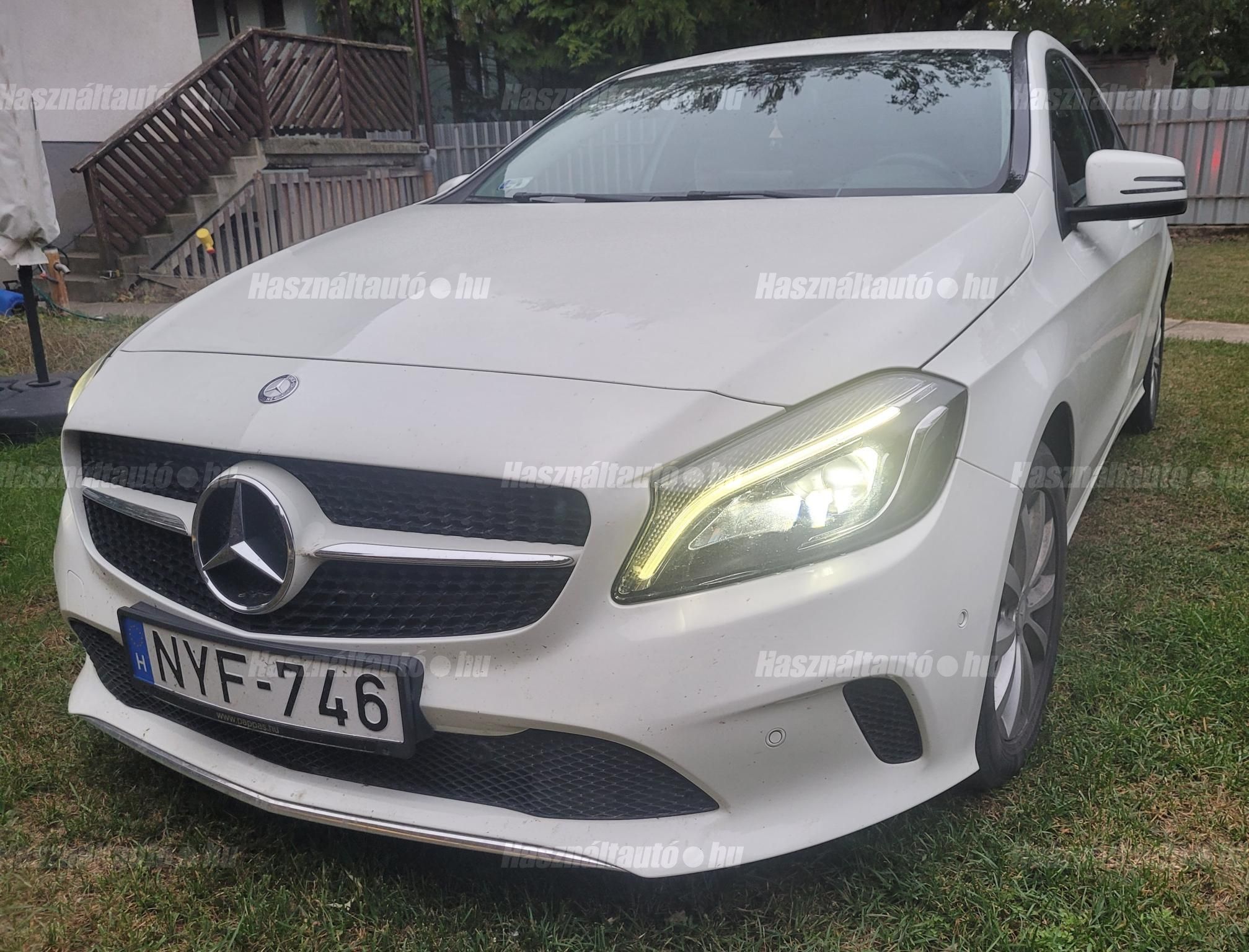 MERCEDES-BENZ A 180 2017 - 1