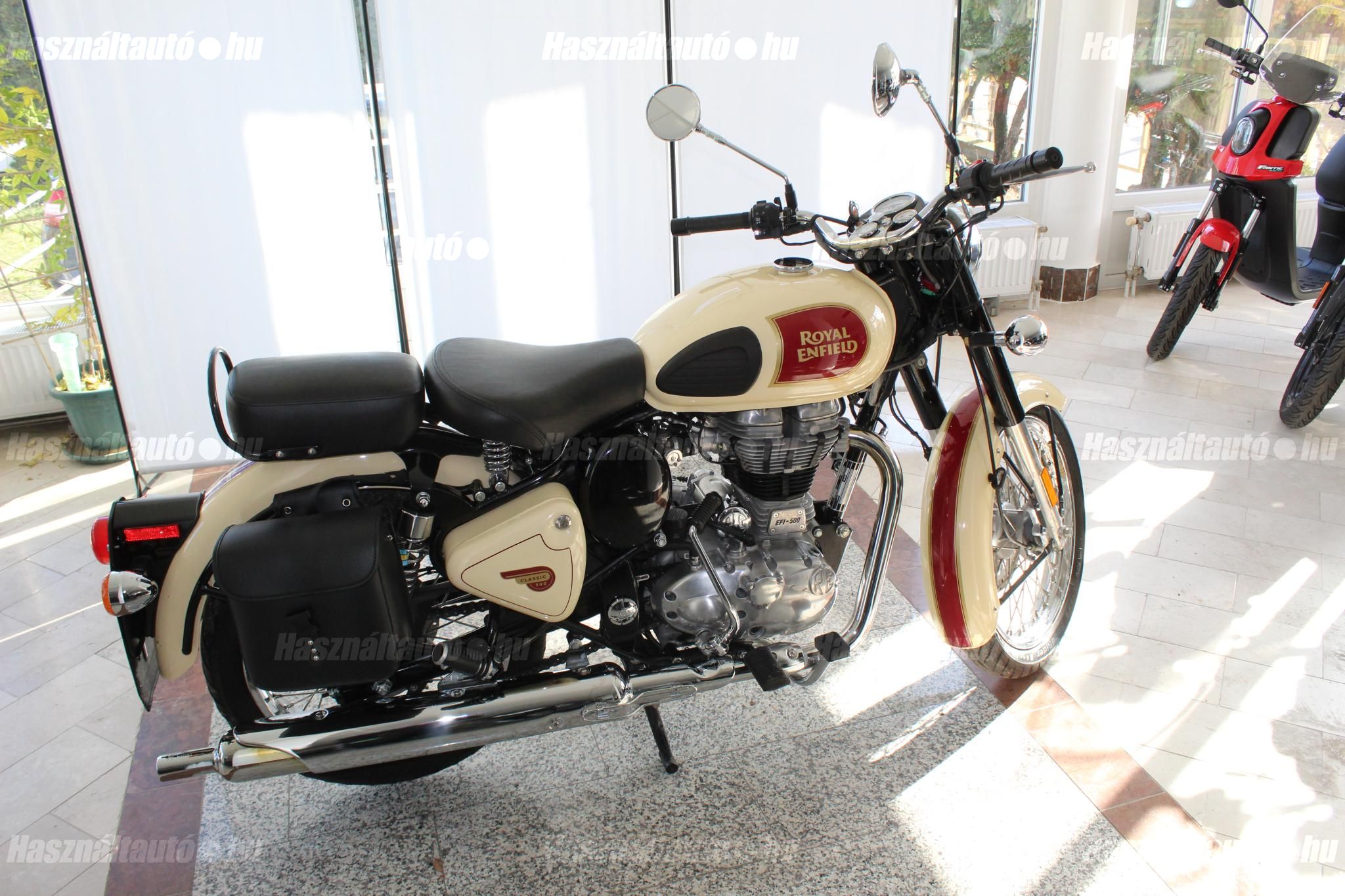 ROYAL ENFIELD CLASSIC 2018/2 - 1