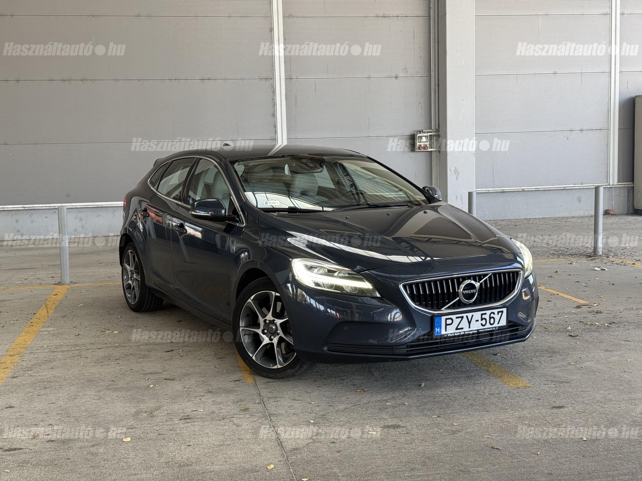 VOLVO V40 2016 - 1