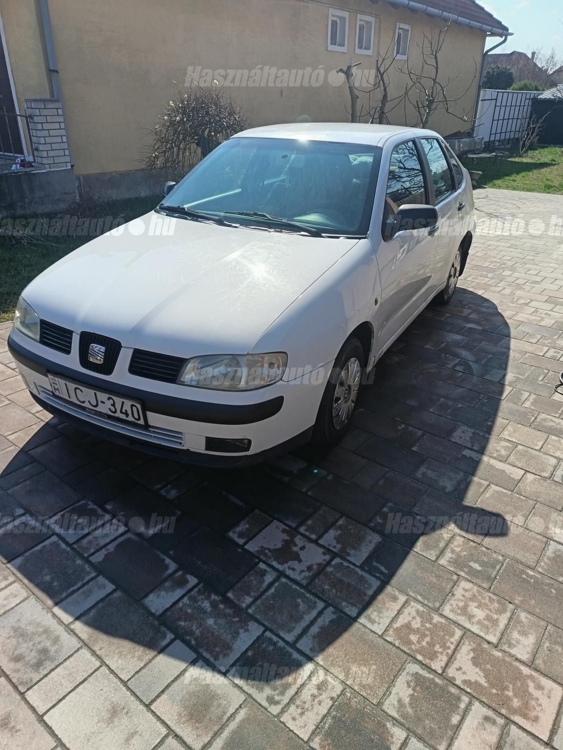 SEAT CORDOBA 2002/3 - 1