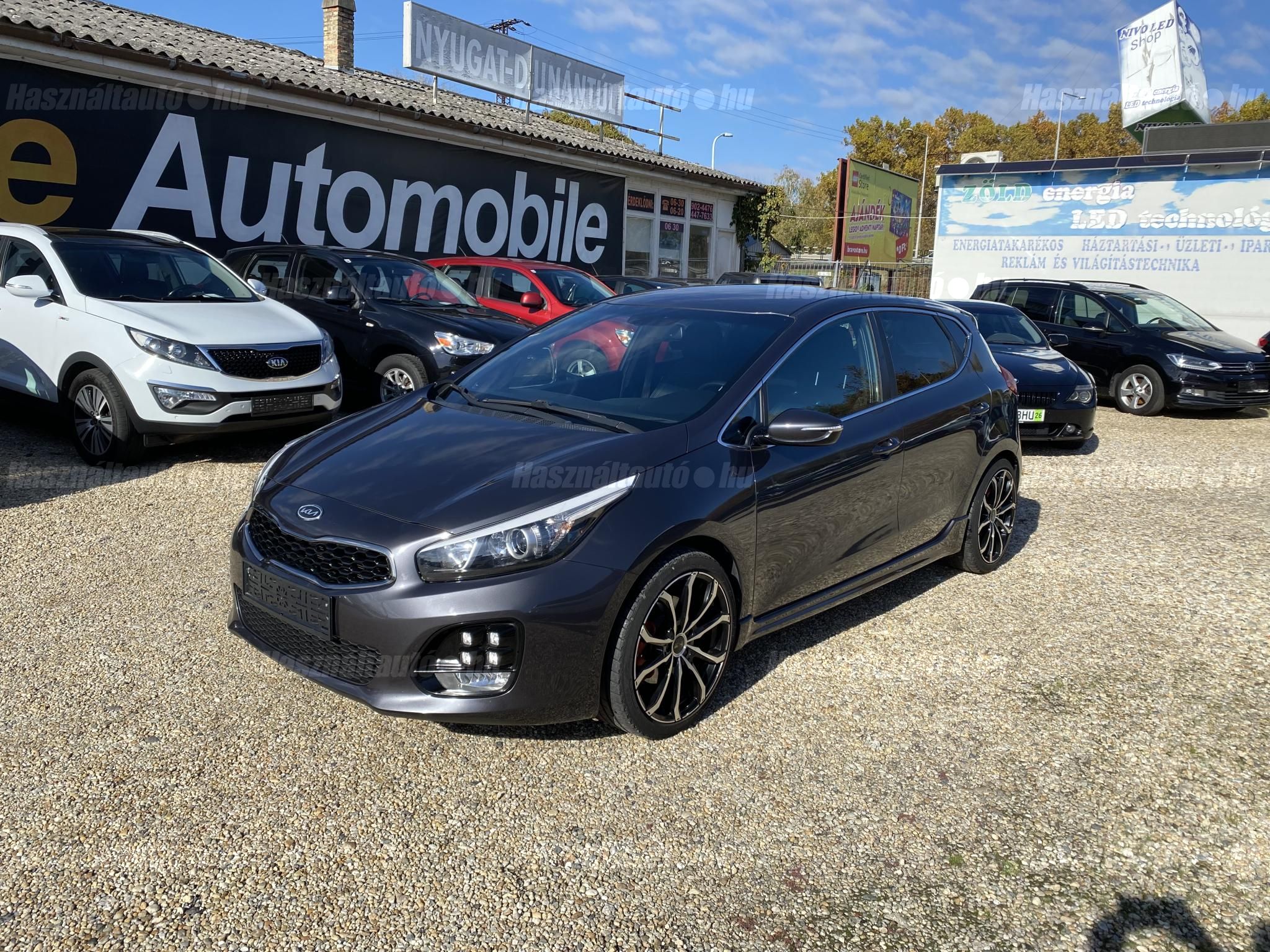 KIA CEE'D 2015/5 - 1