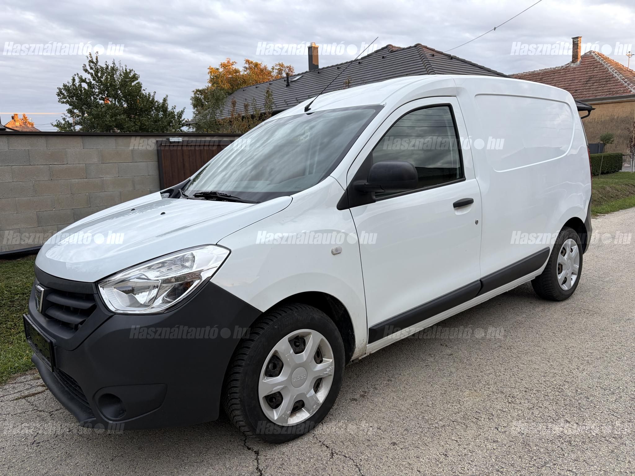 DACIA DOKKER 2013 - 1