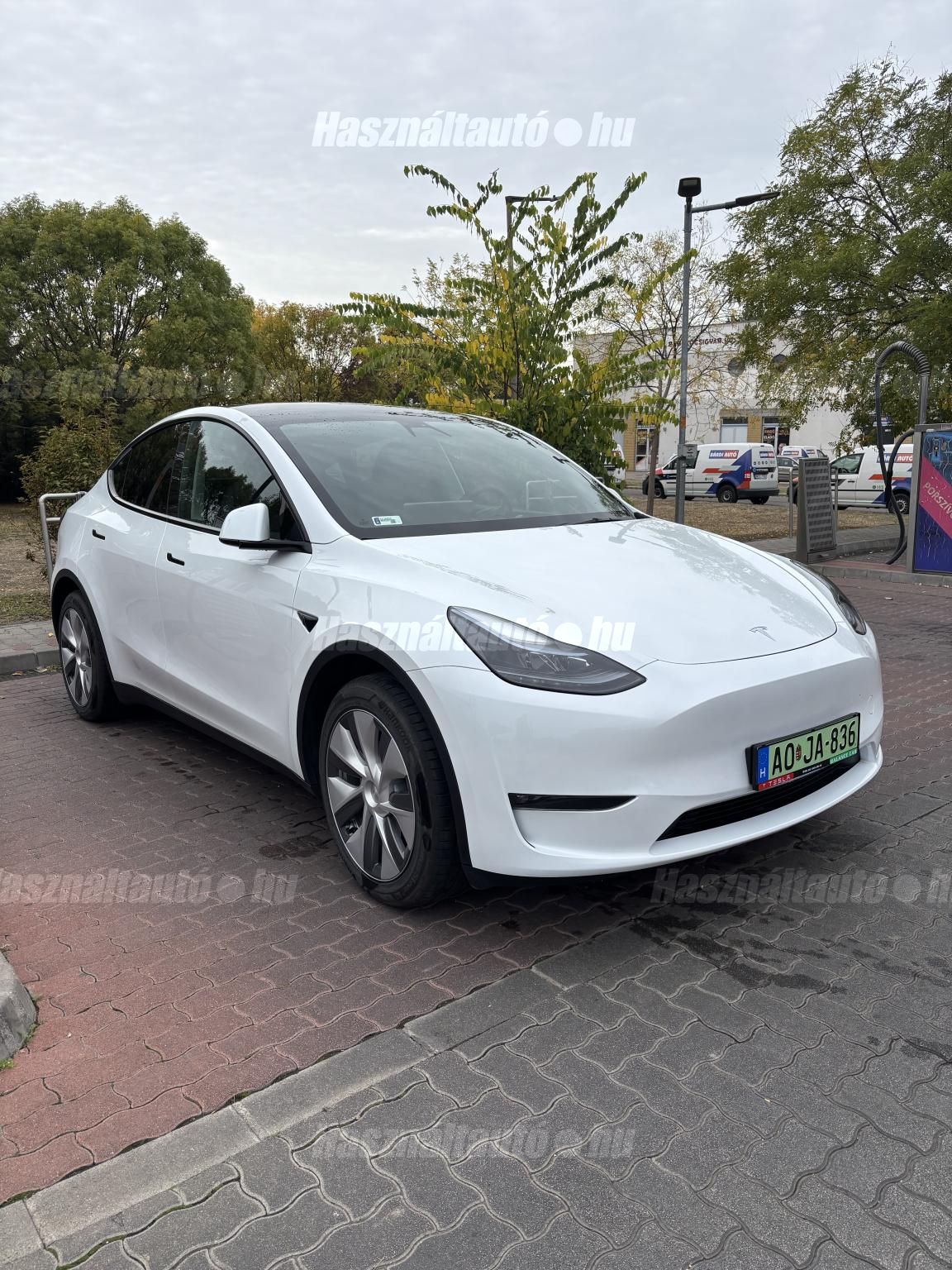 TESLA MODEL Y 2023/5 - 1