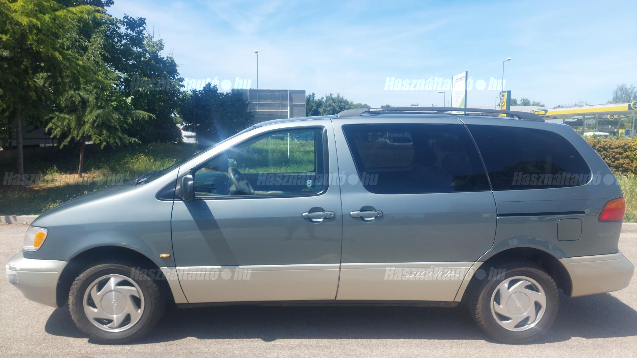 TOYOTA SIENNA 2001 - 1