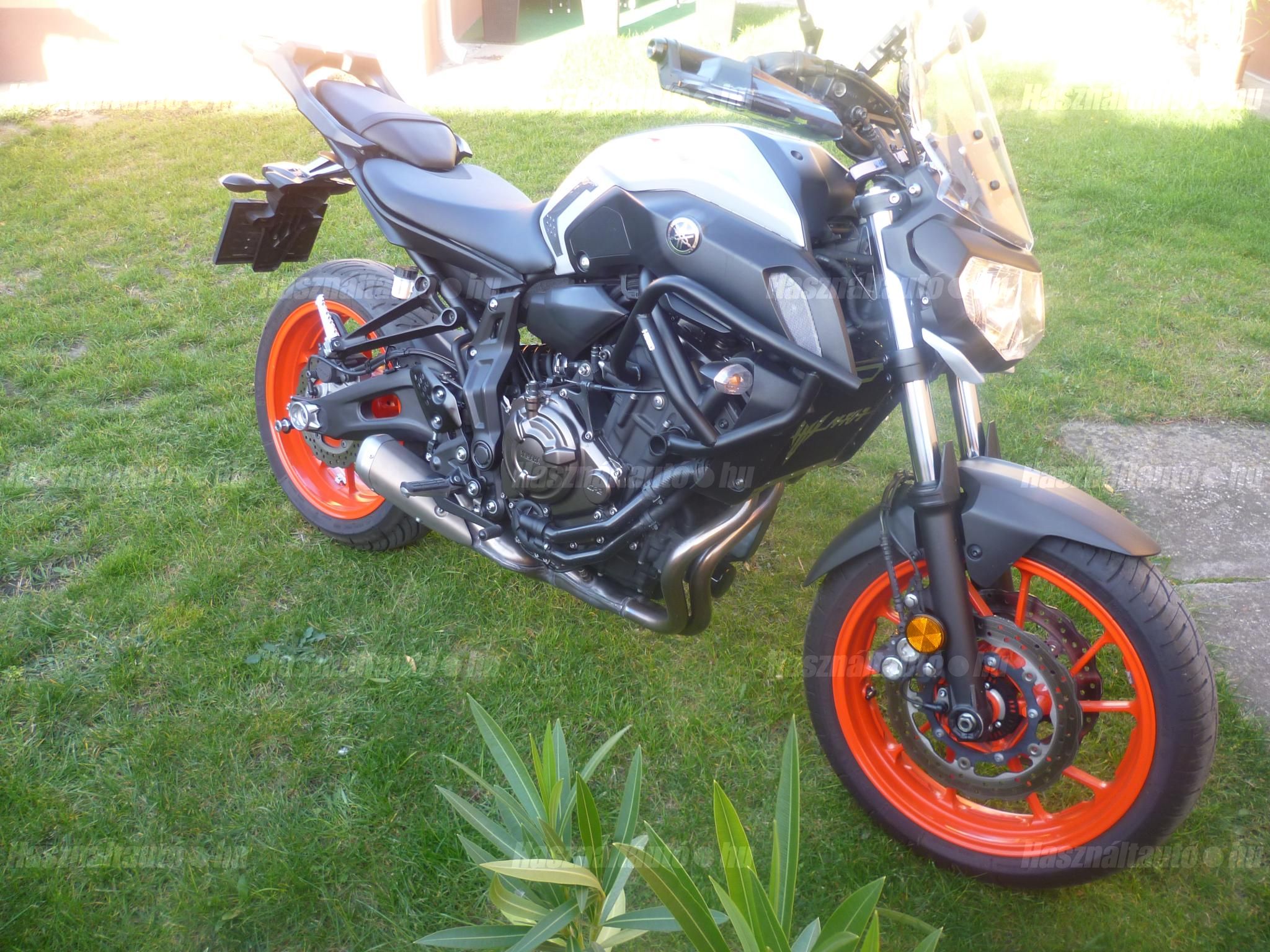YAMAHA MT-07 2020/8 - 1