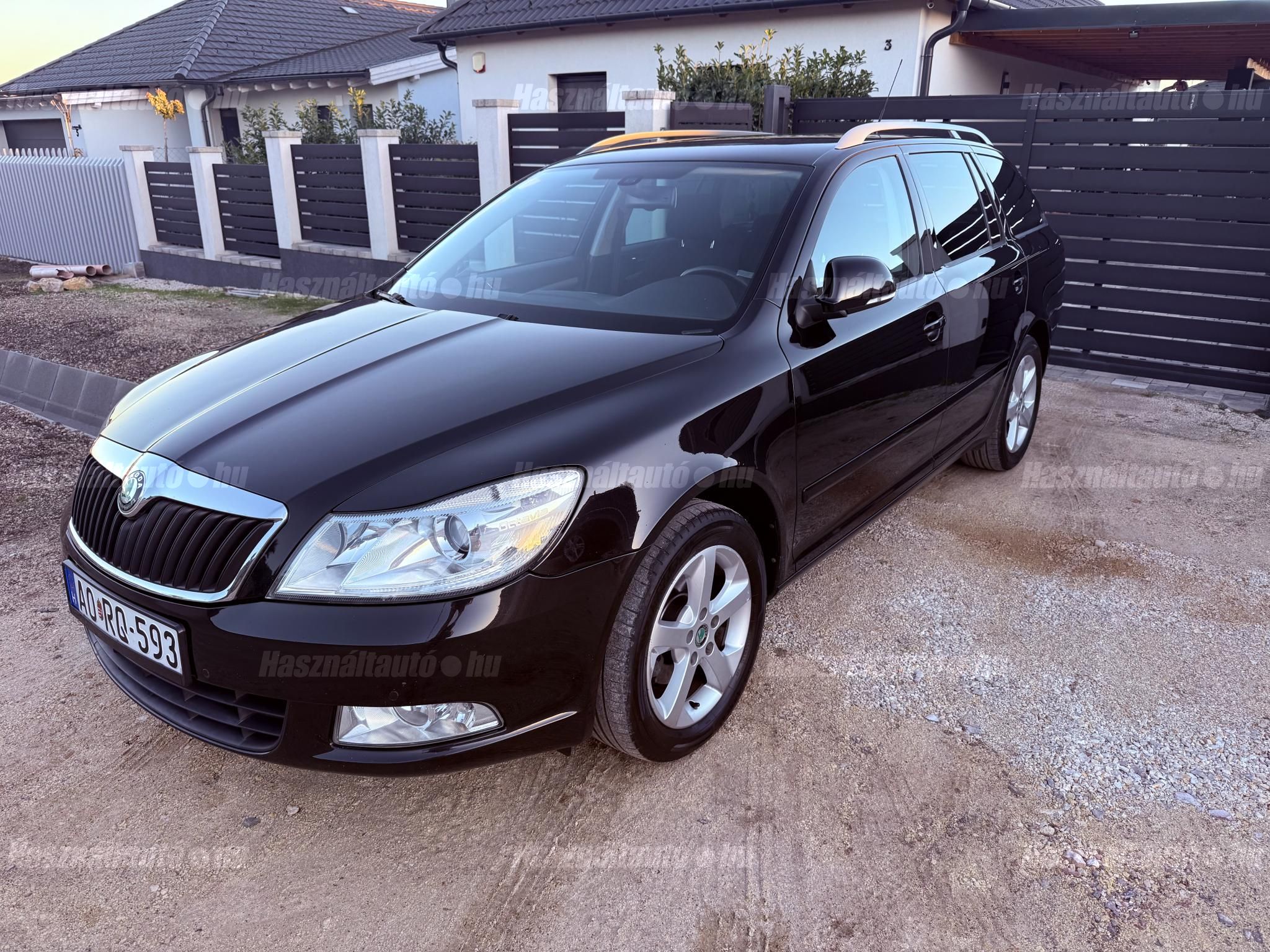 SKODA OCTAVIA 2012/6 - 1